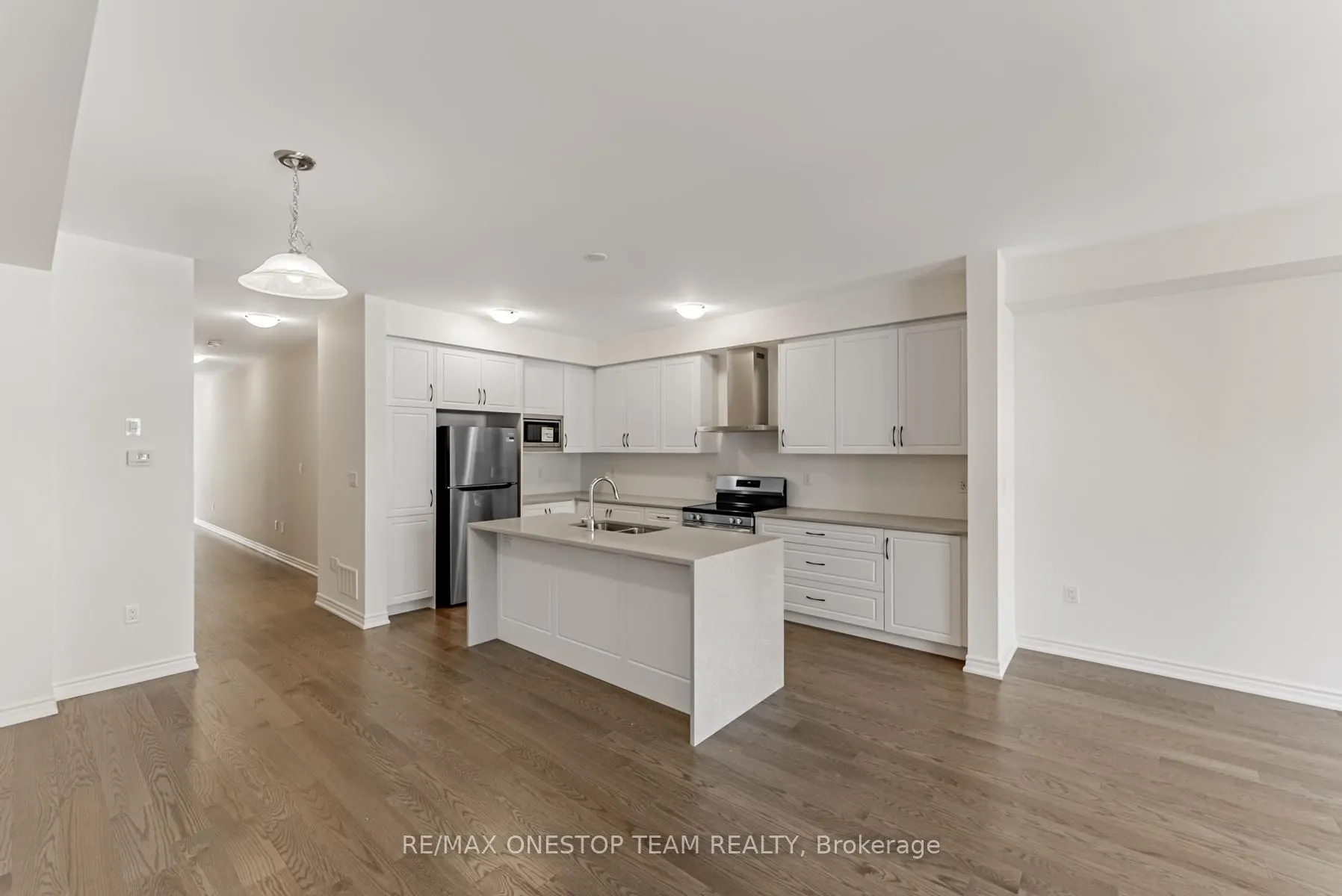 3083 Harvard Gardens