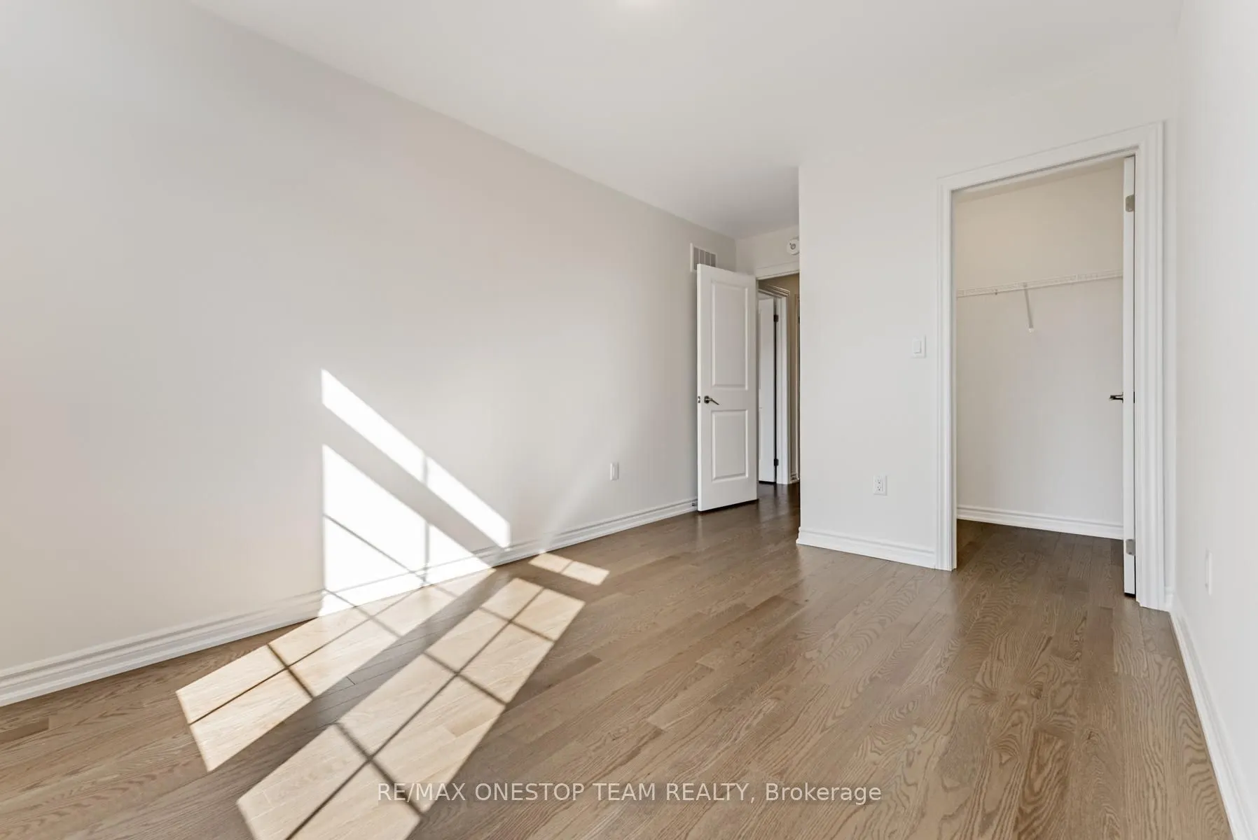 3083 Harvard Gardens