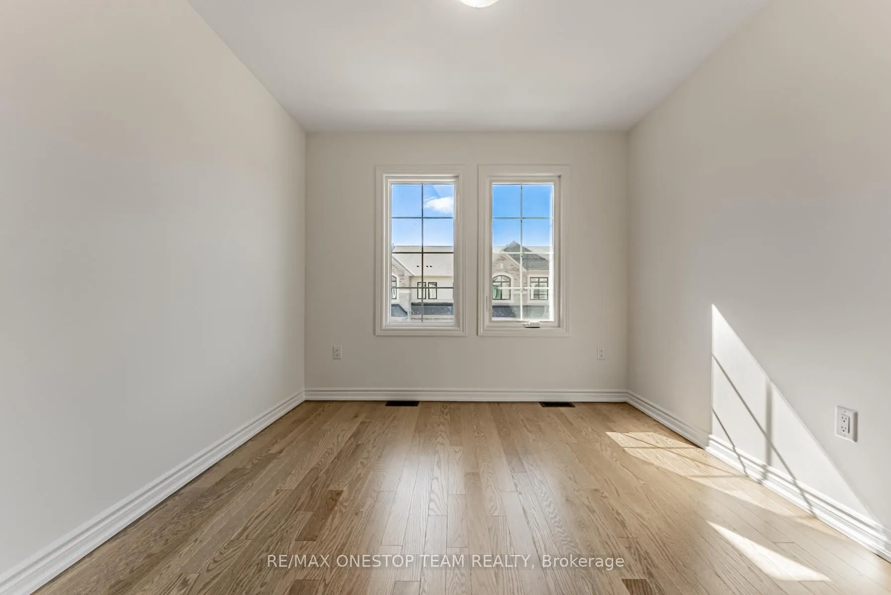 3083 Harvard Gardens