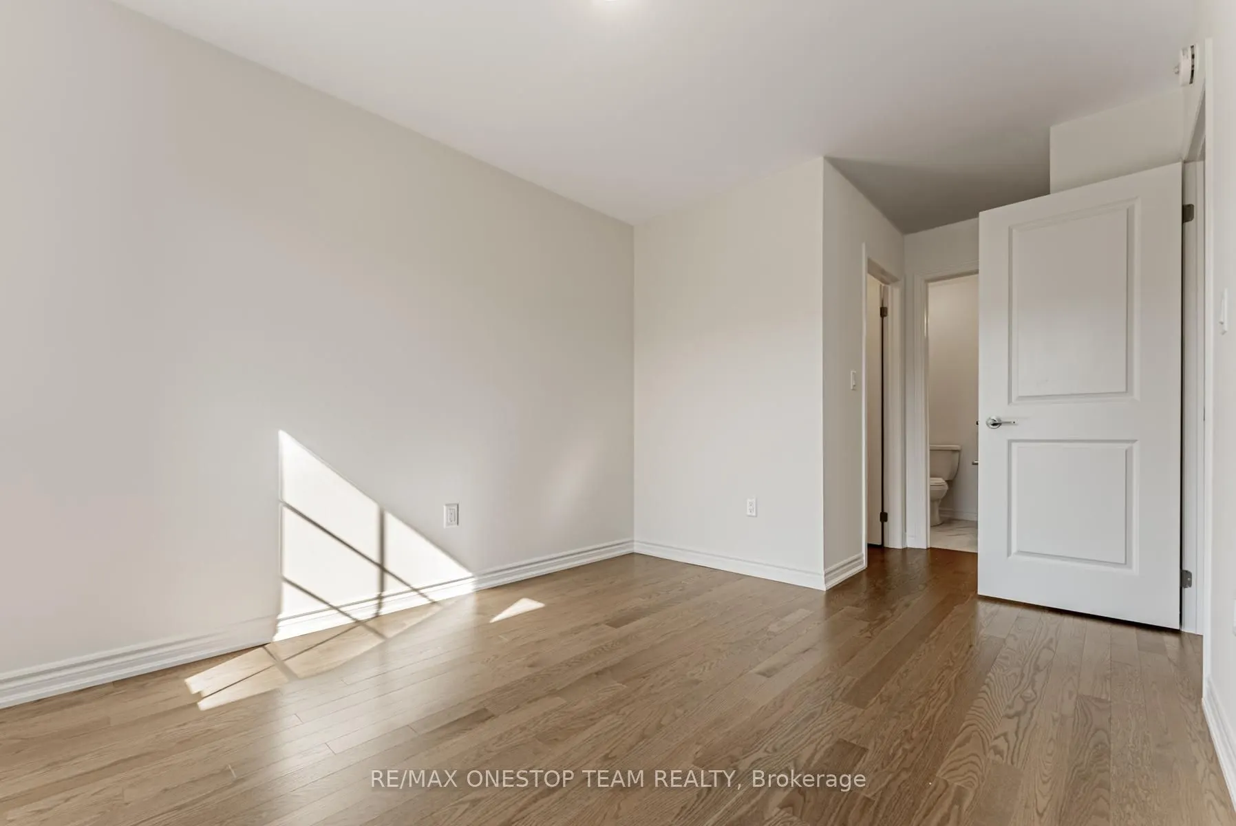 3083 Harvard Gardens