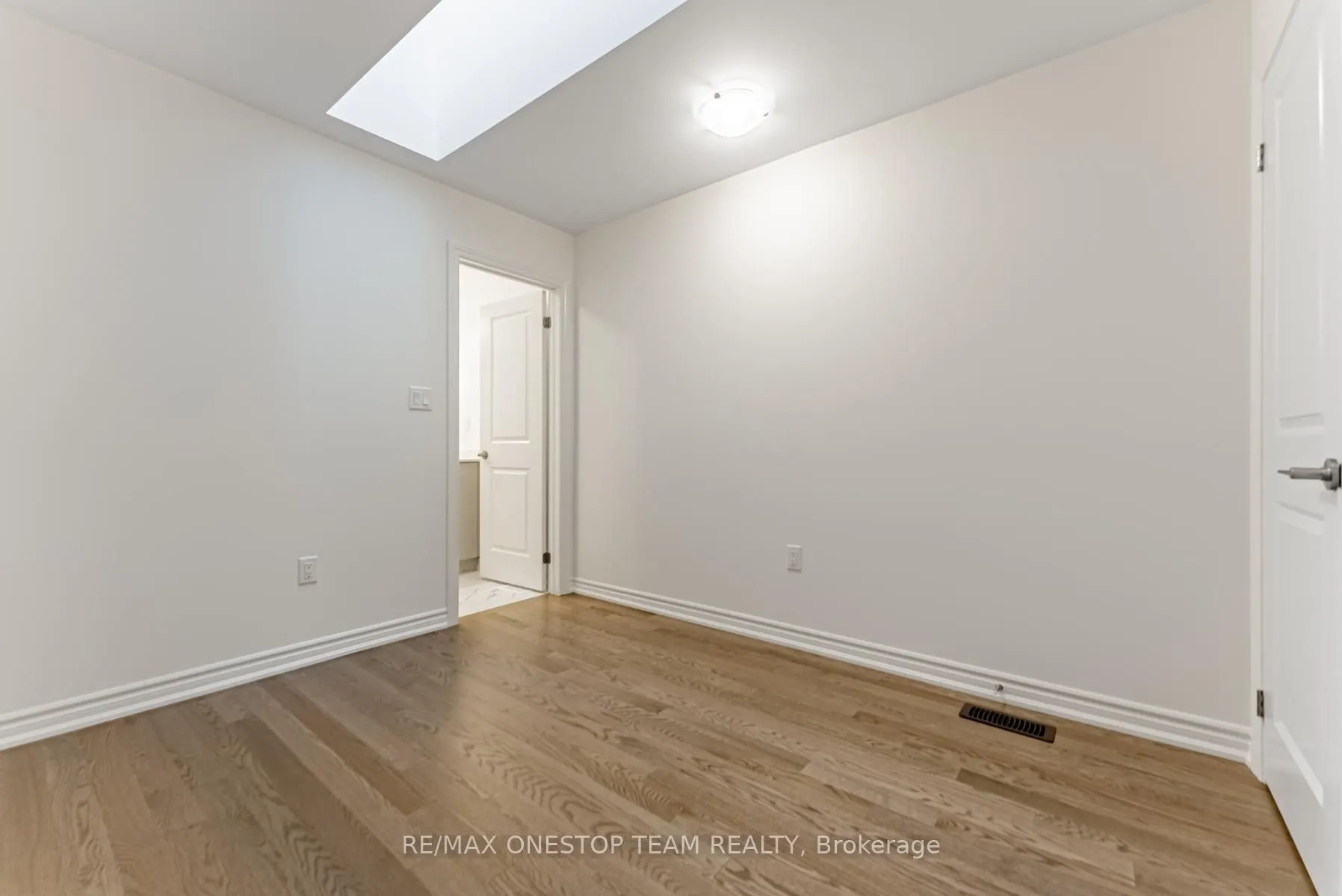 3083 Harvard Gardens