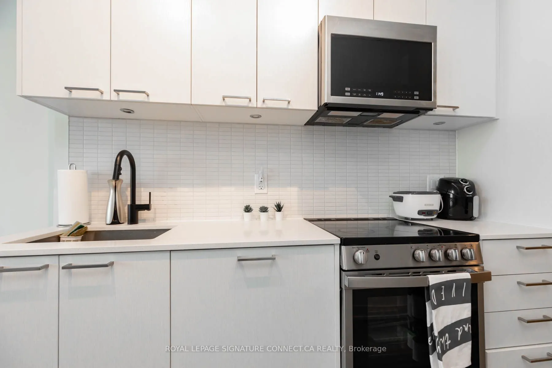 1808 St Clair Avenue W, #219