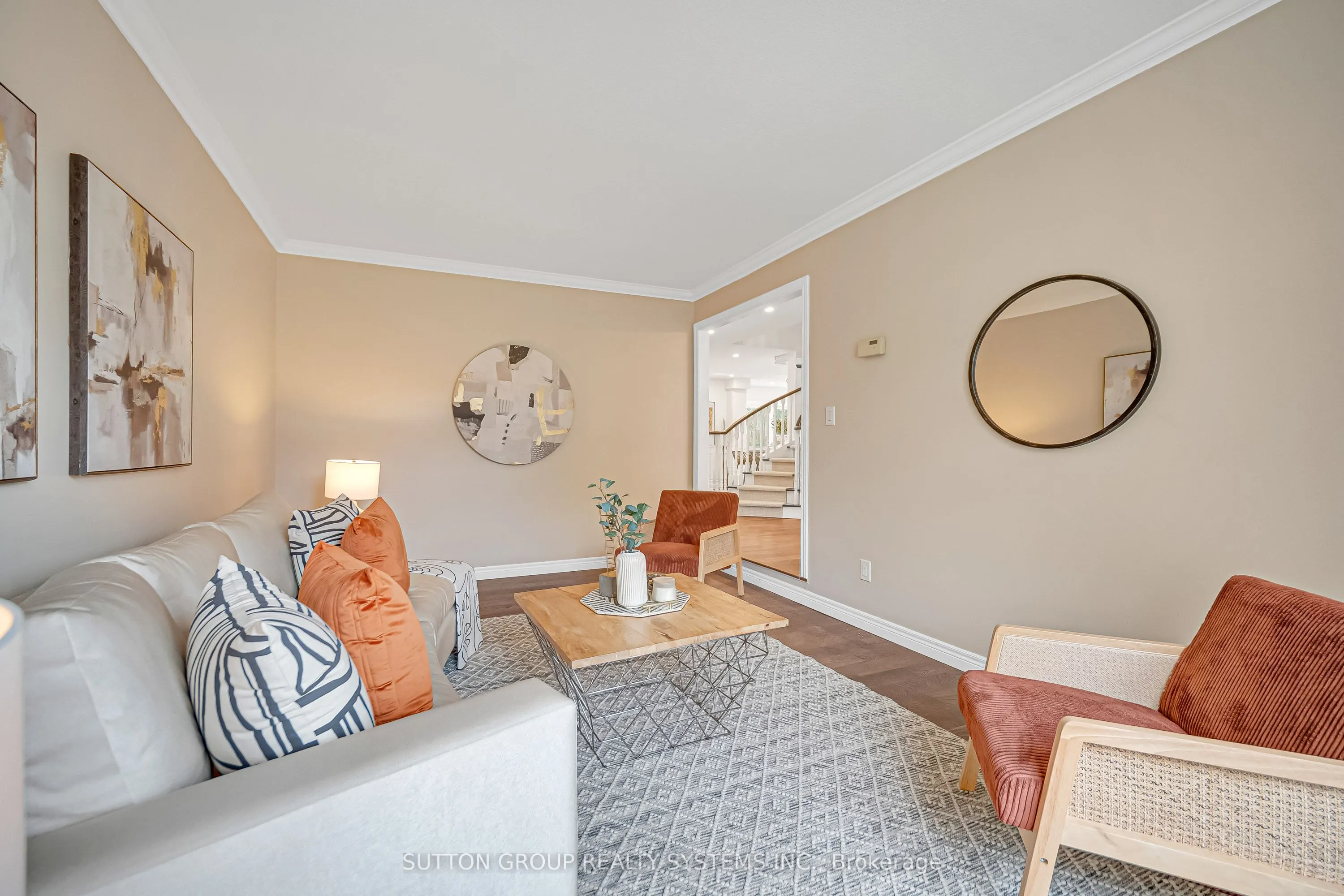 1280 Springwood Crescent