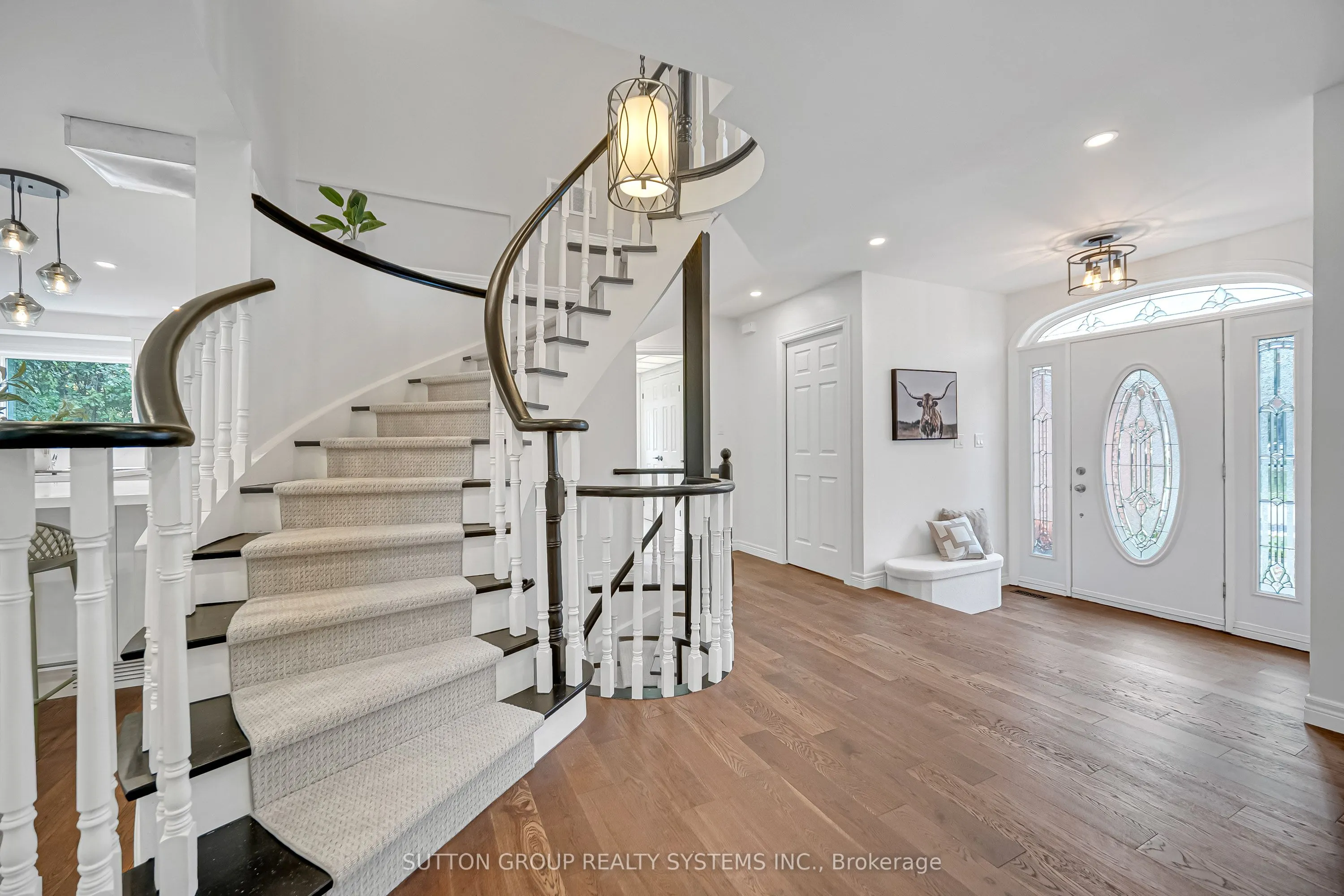 1280 Springwood Crescent