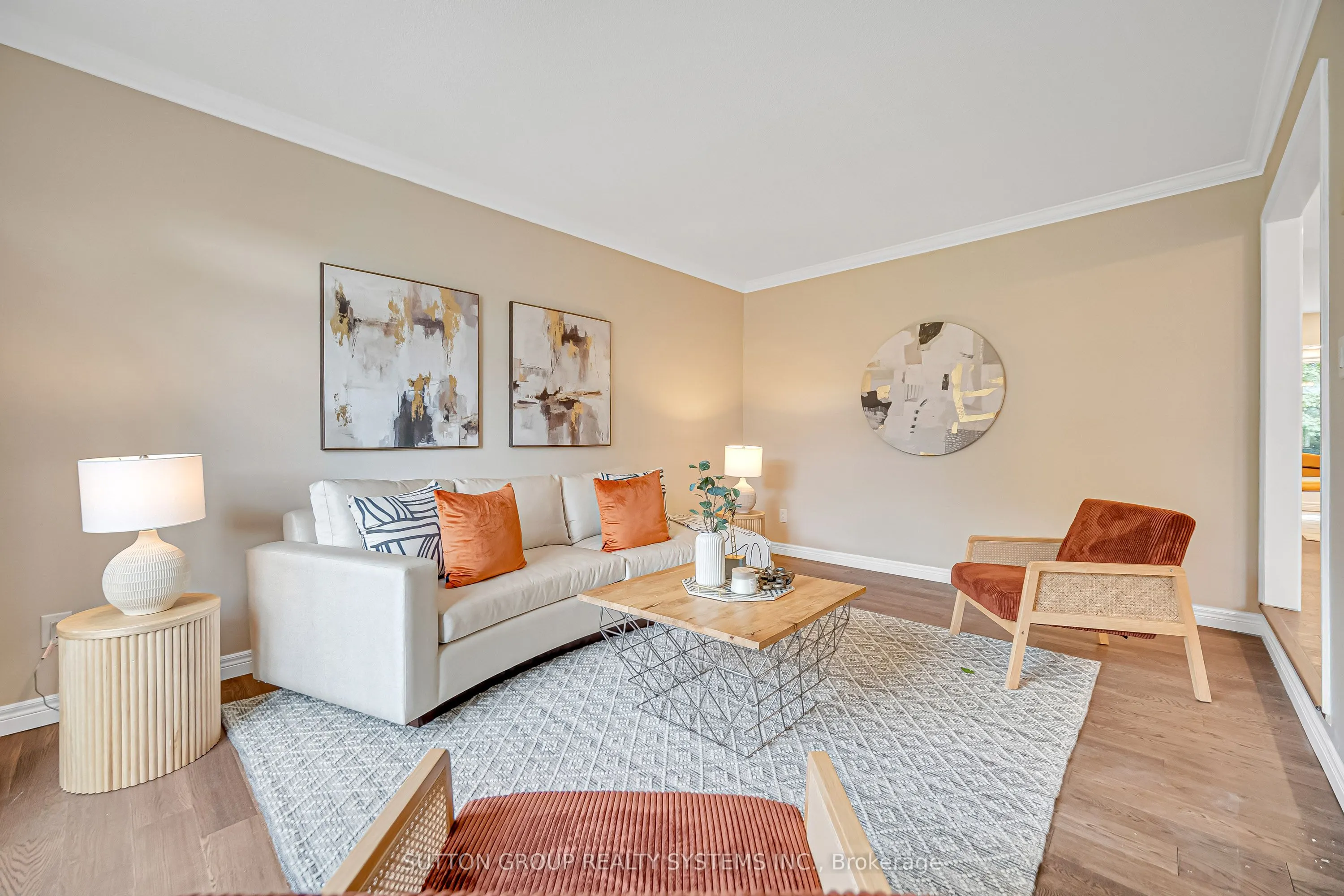 1280 Springwood Crescent