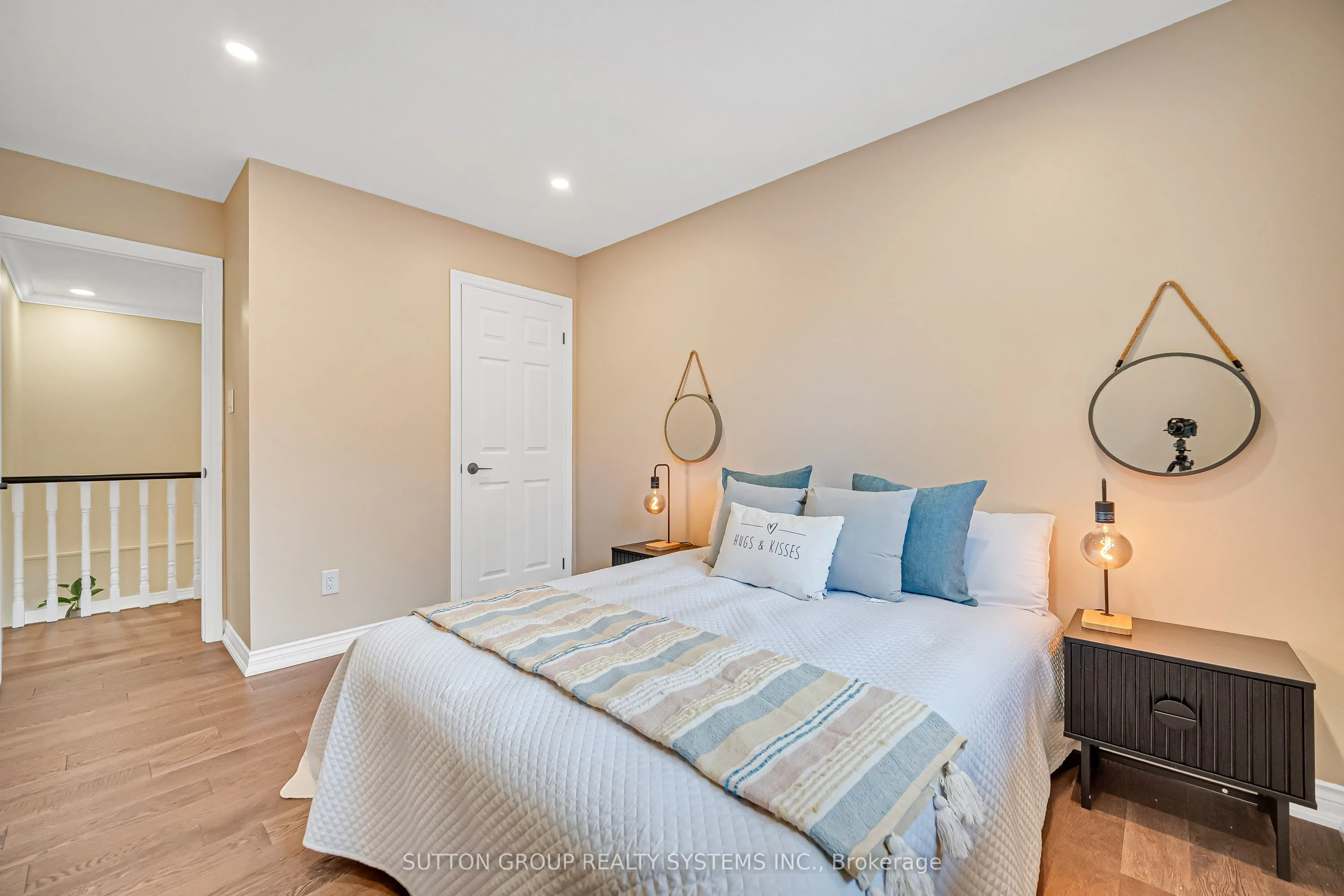 1280 Springwood Crescent