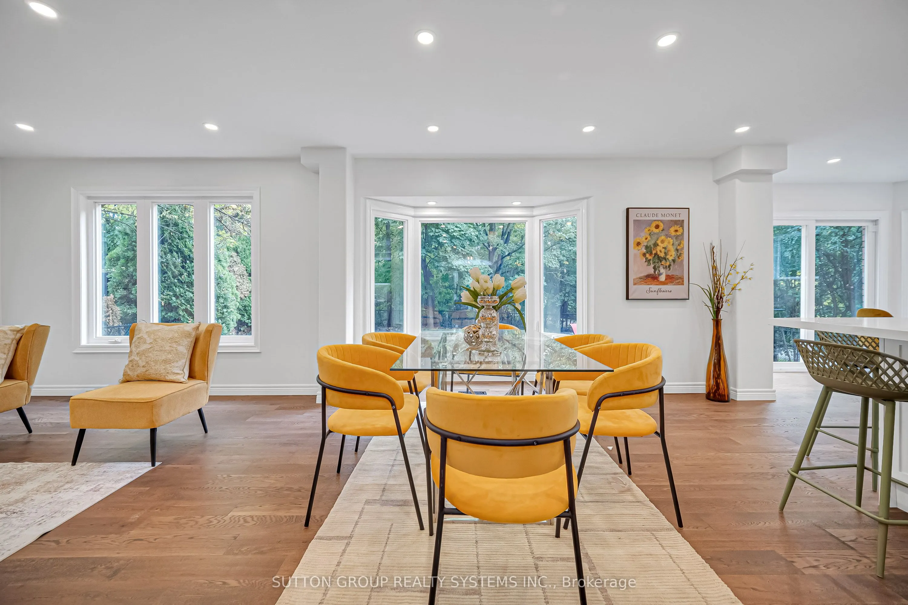 1280 Springwood Crescent