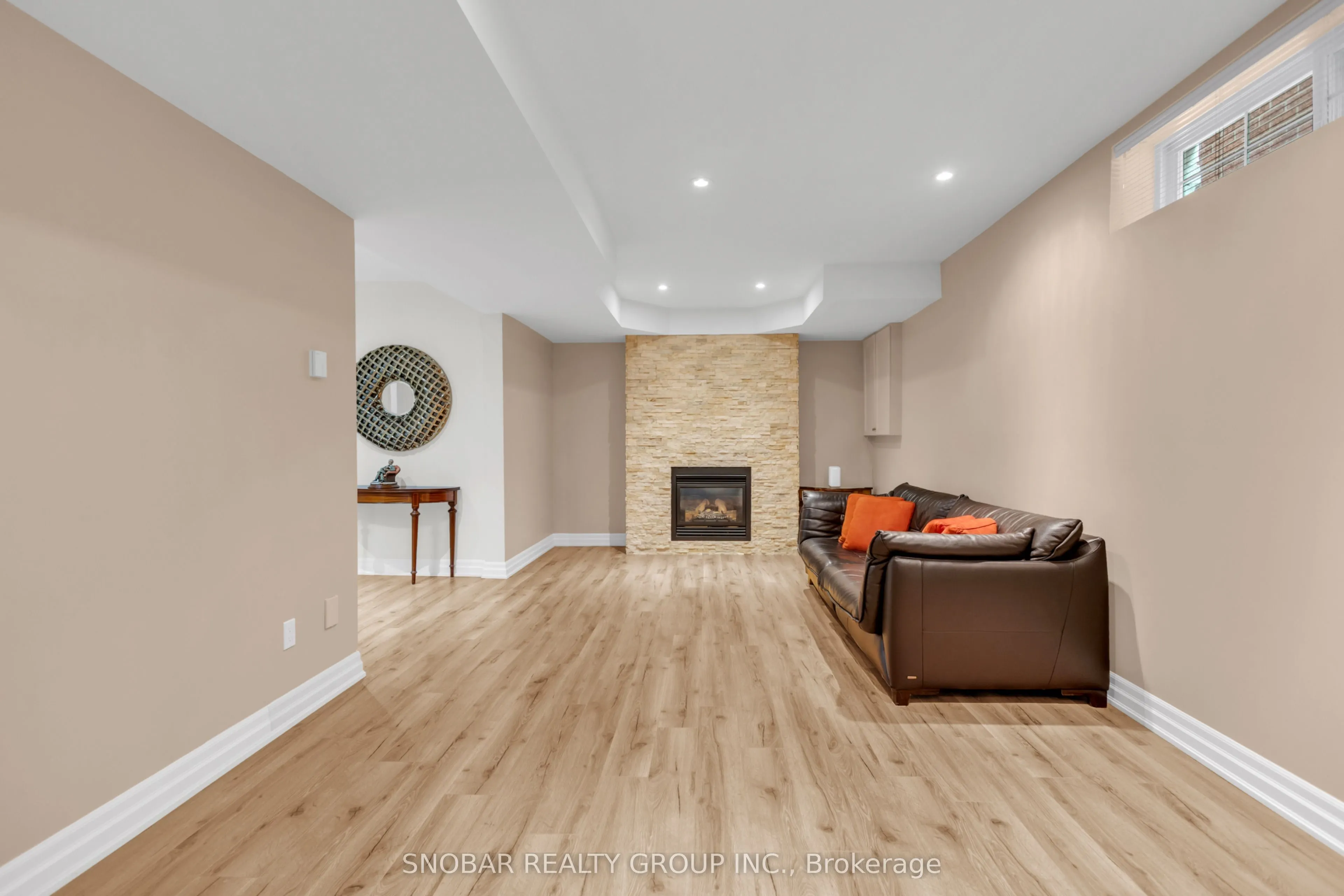46 Poplar Avenue