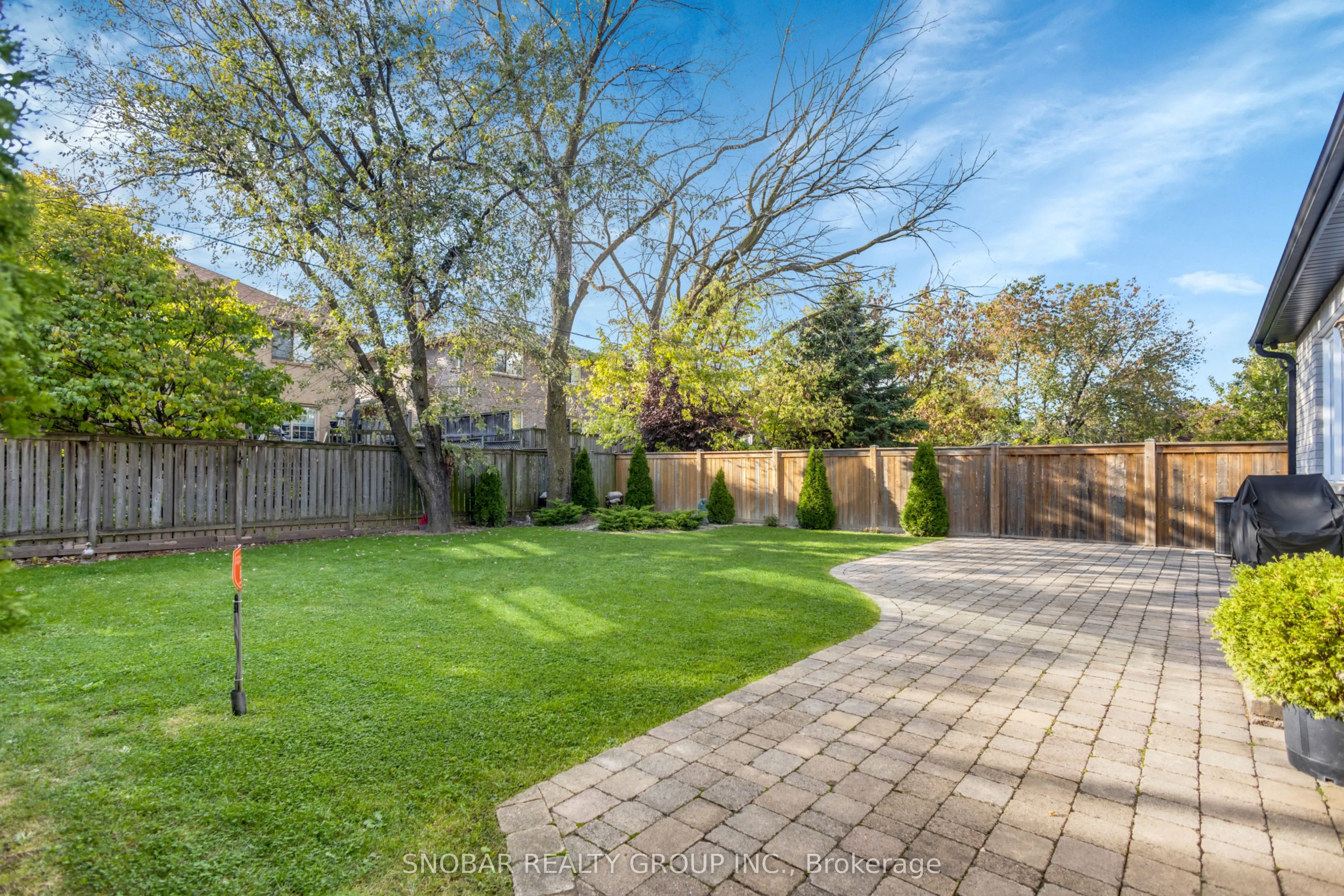 46 Poplar Avenue