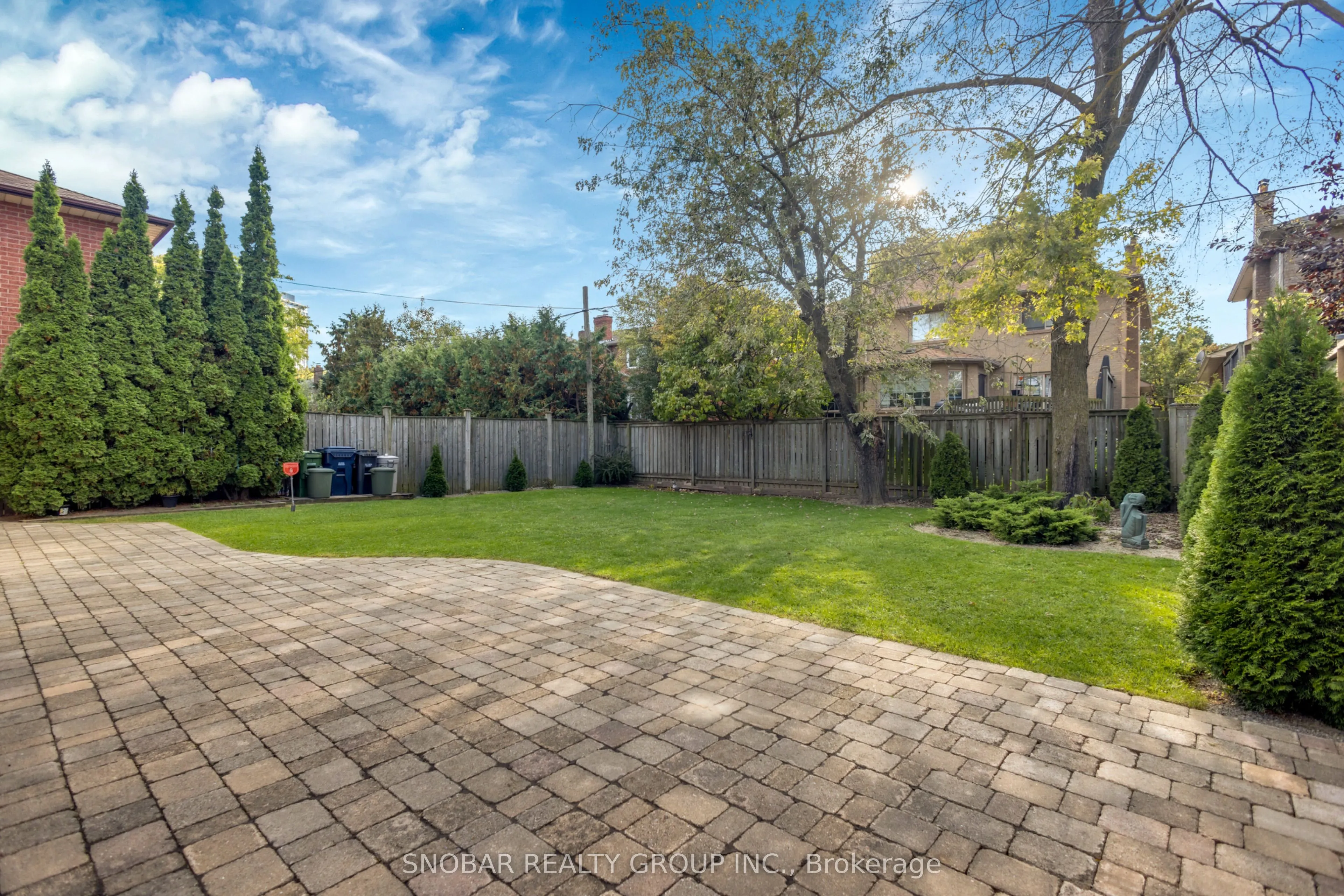 46 Poplar Avenue