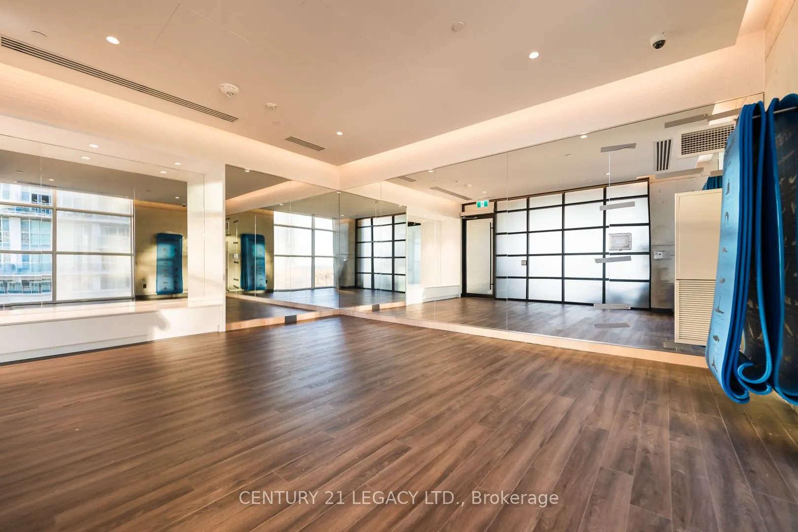 251 Manitoba Street, #1808