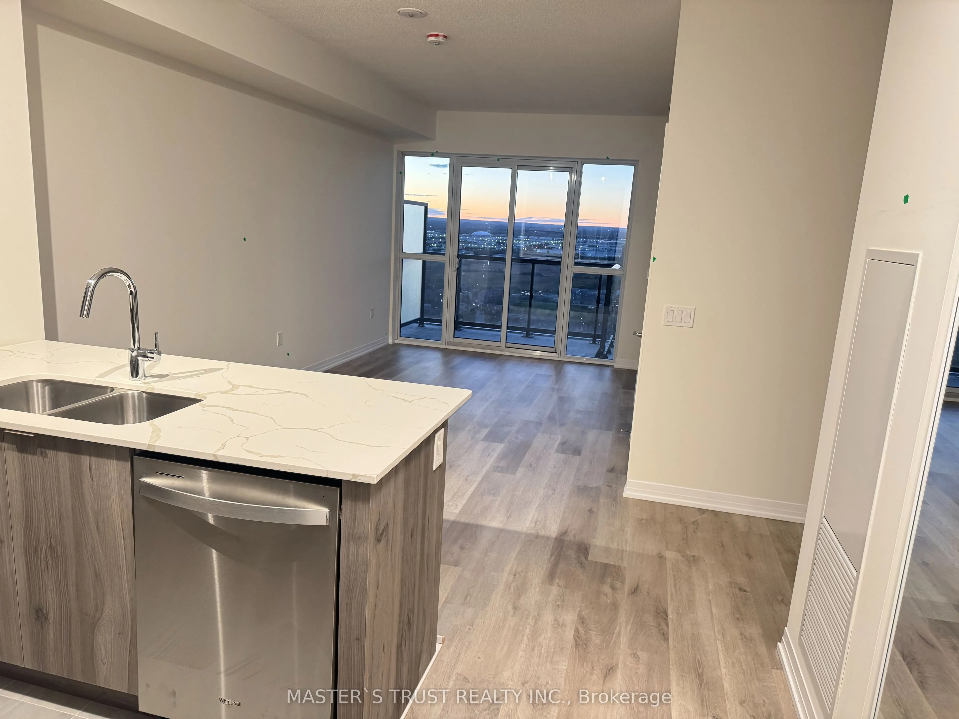 15 Watergarden Drive, #08