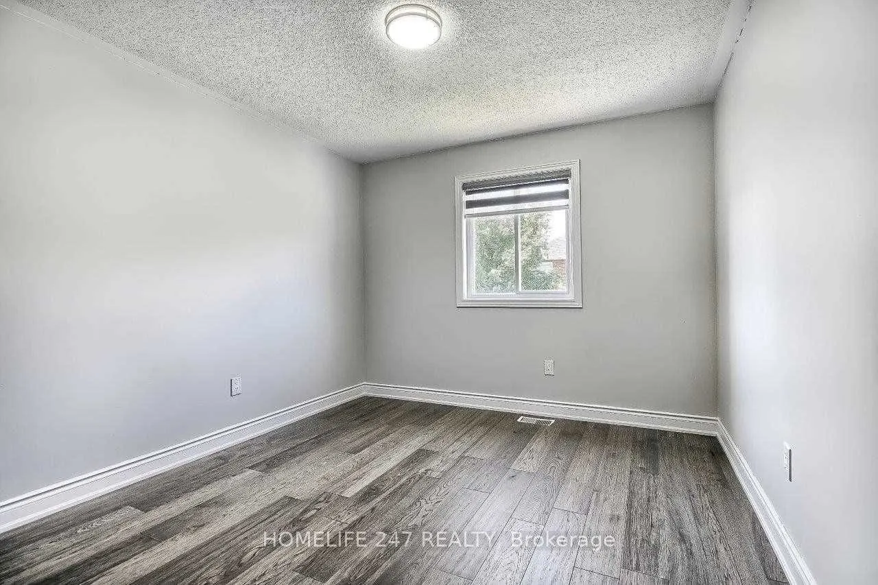 32 Poplar Plains Road