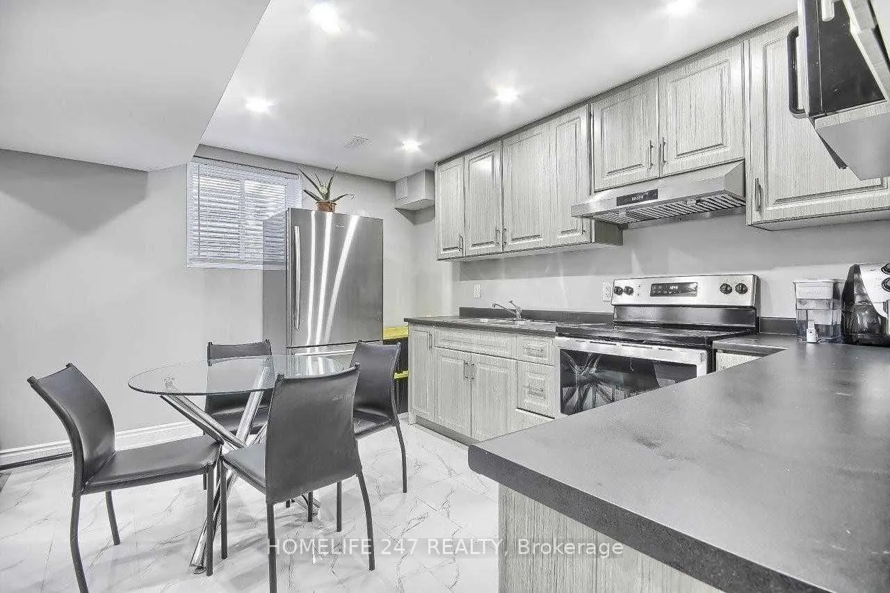 32 Poplar Plains Road
