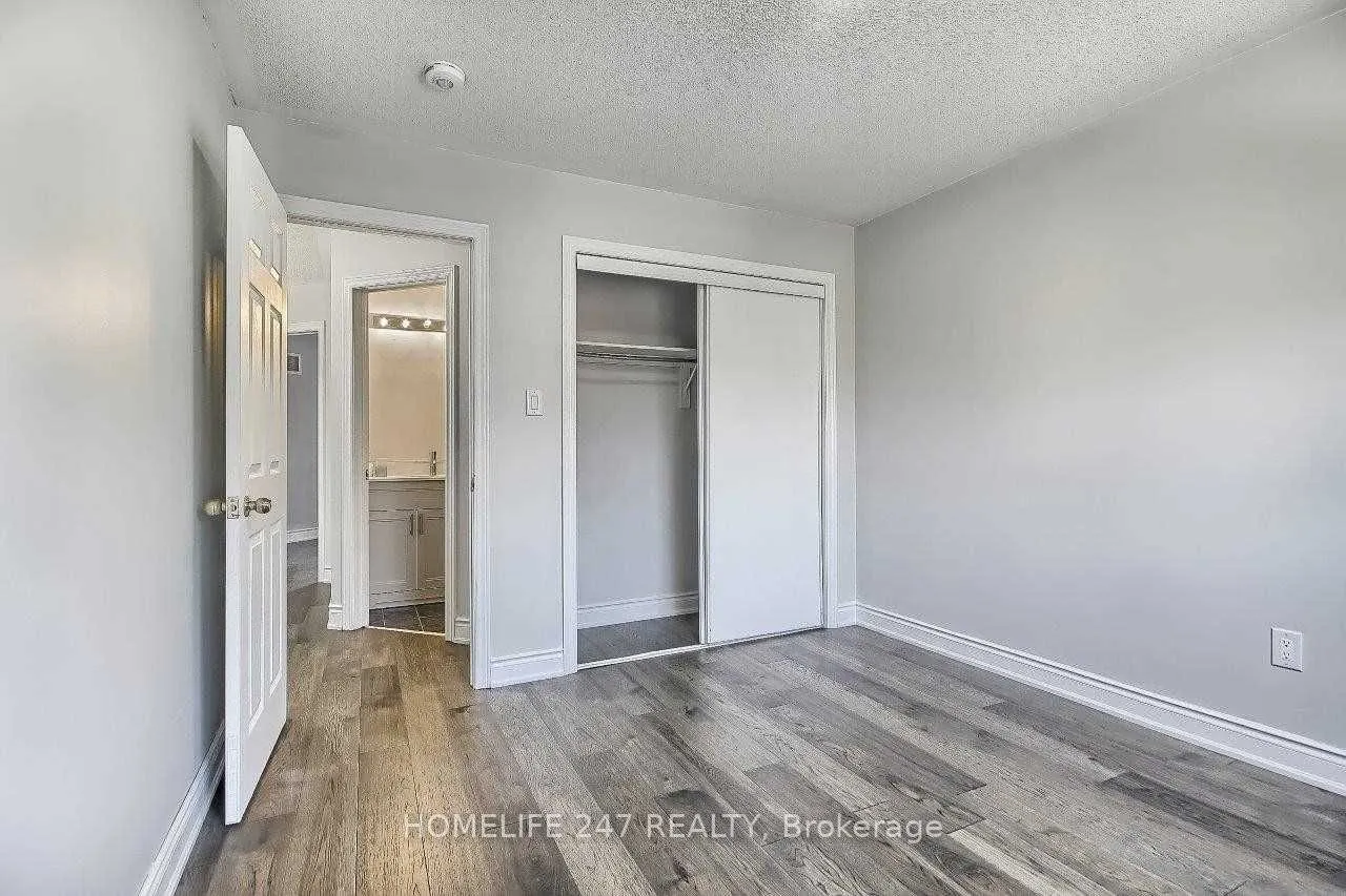 32 Poplar Plains Road