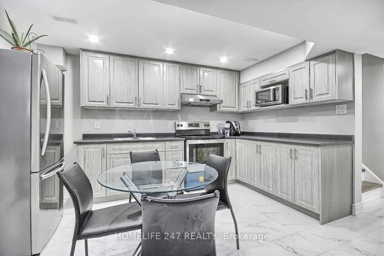 32 Poplar Plains Road
