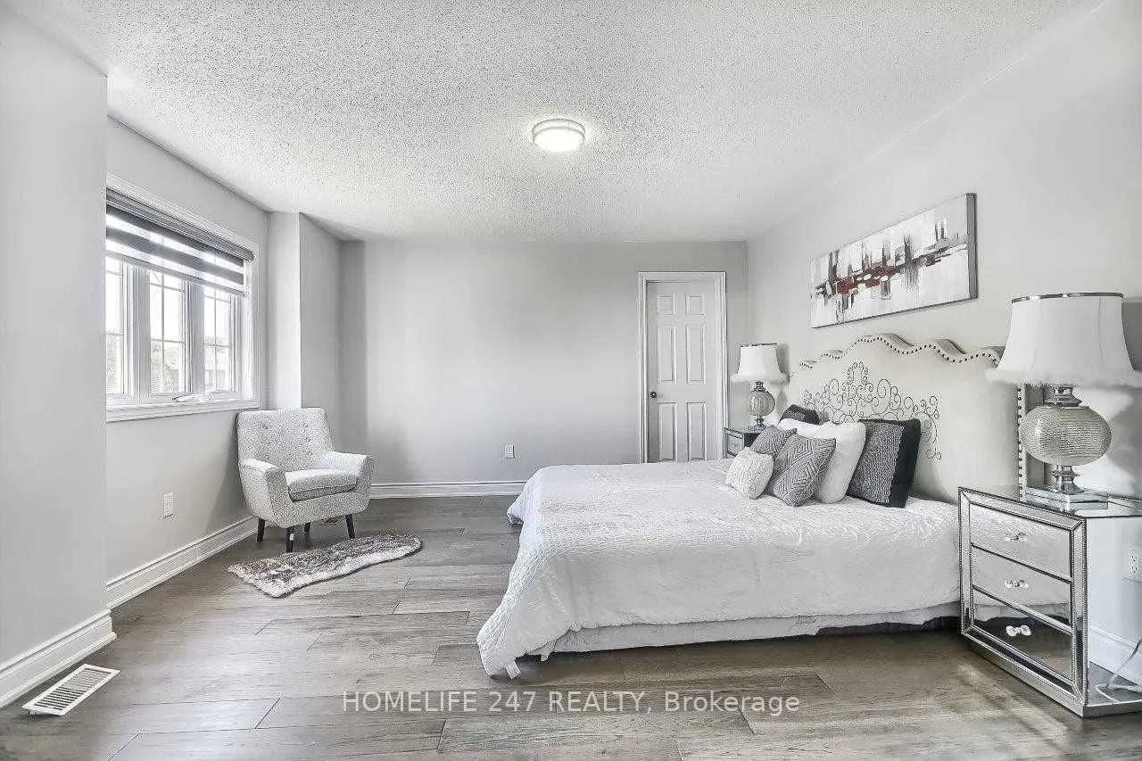 32 Poplar Plains Road