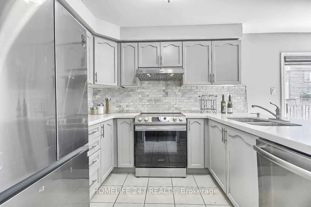 32 Poplar Plains Road