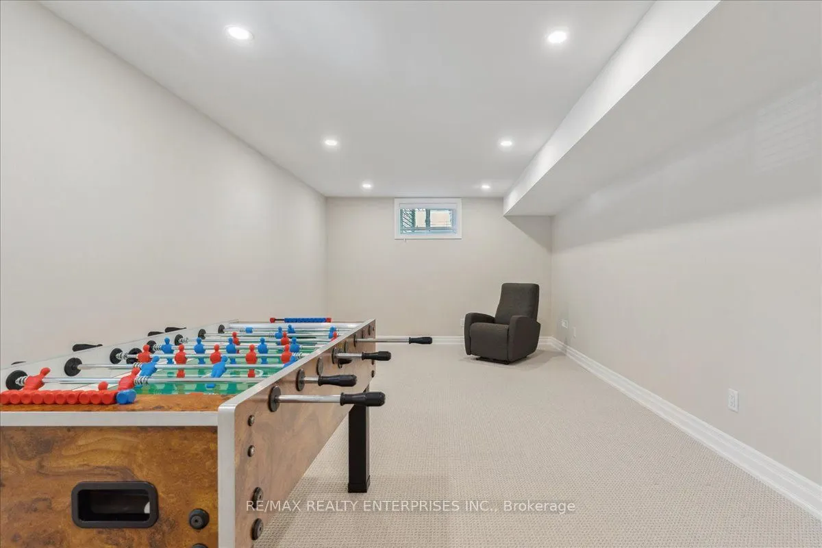 42 Hillside Drive