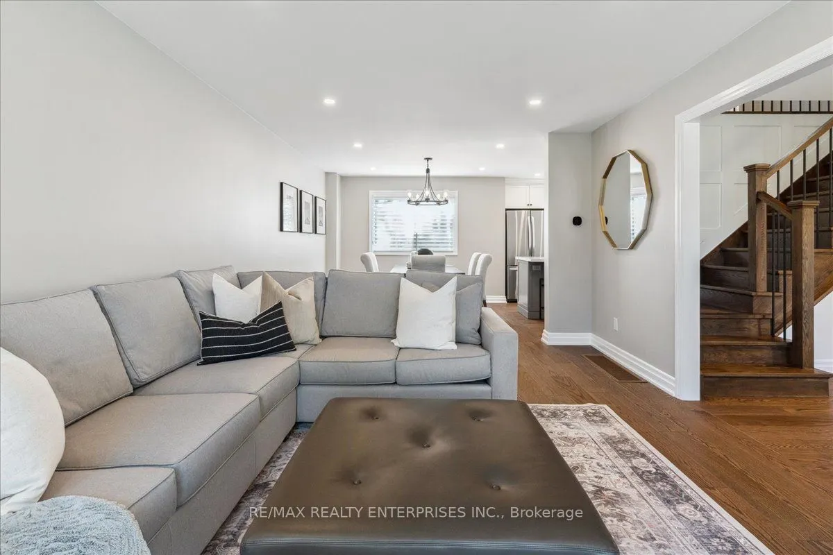 42 Hillside Drive