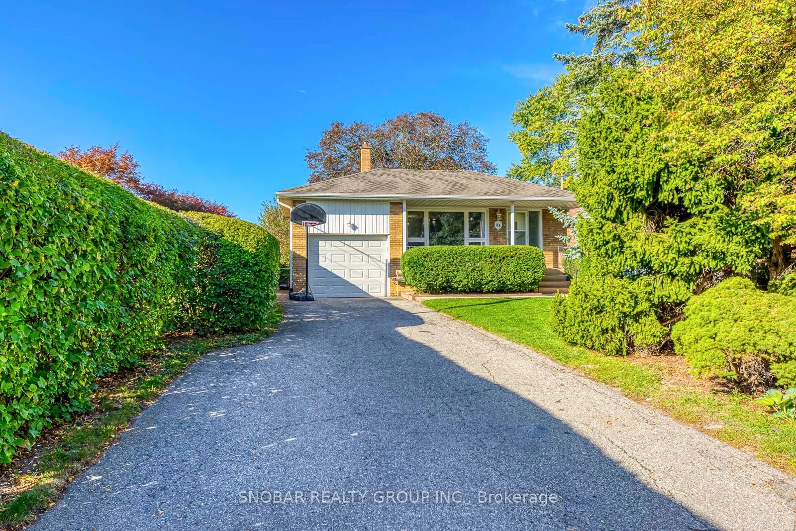 88 Poynter Drive