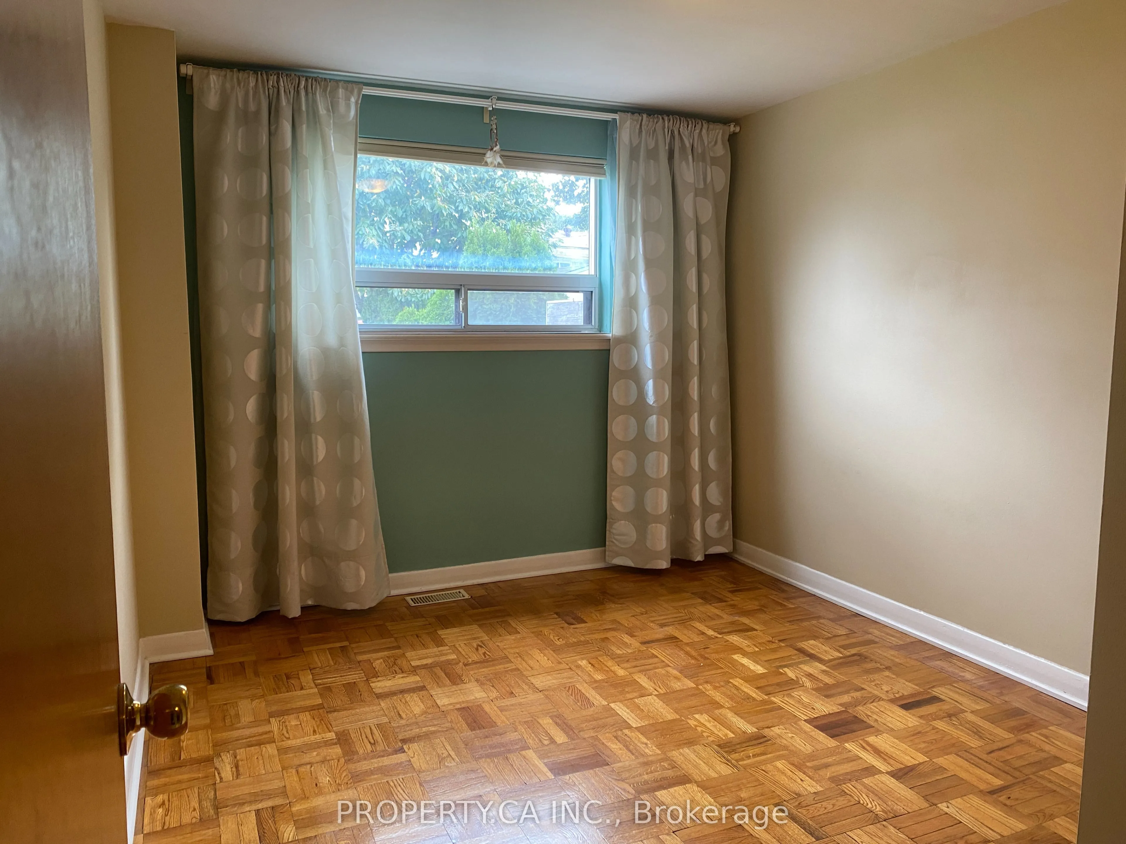 27 Ironwood Road