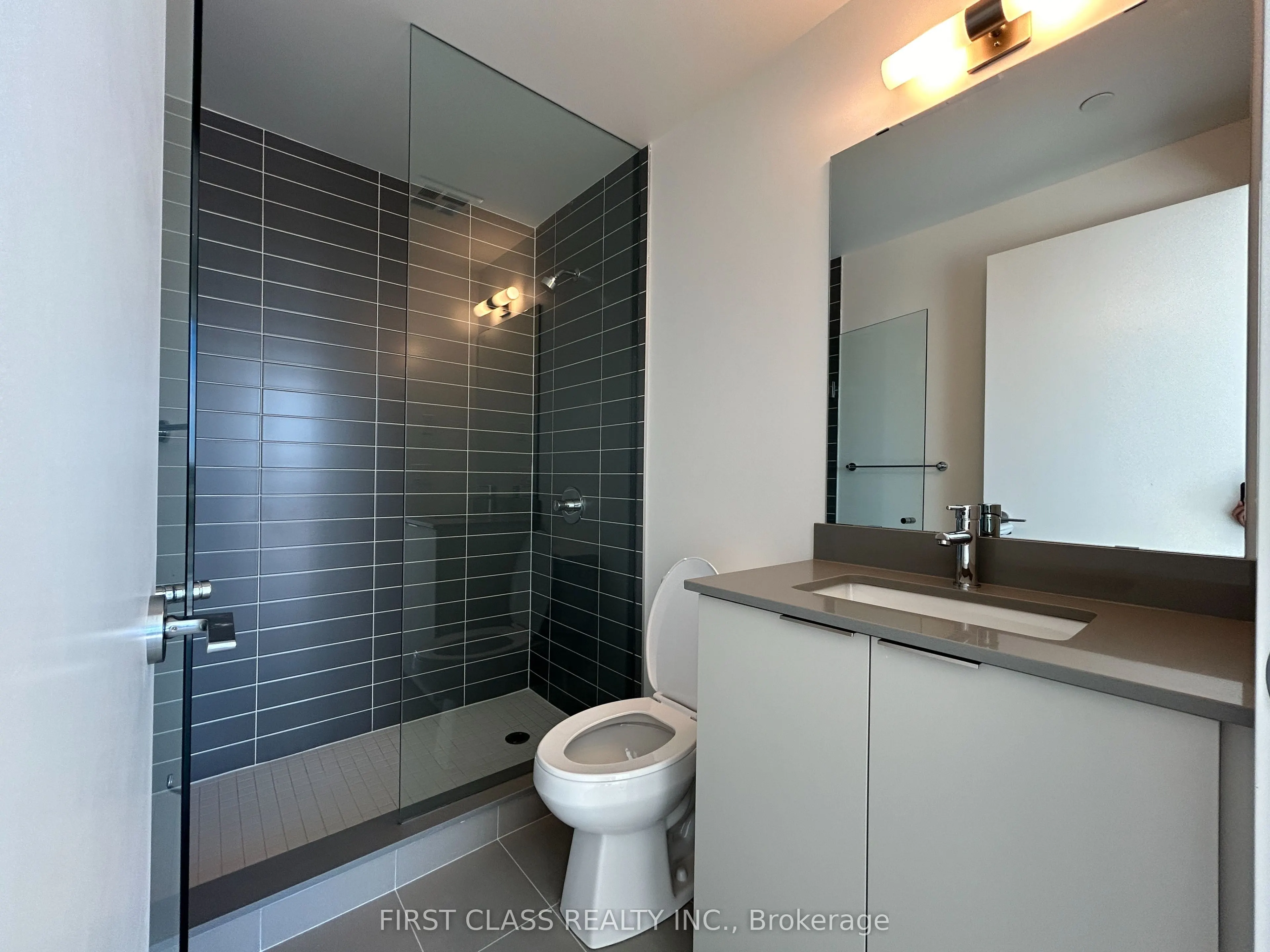 3071 Trafalgar Road, #305