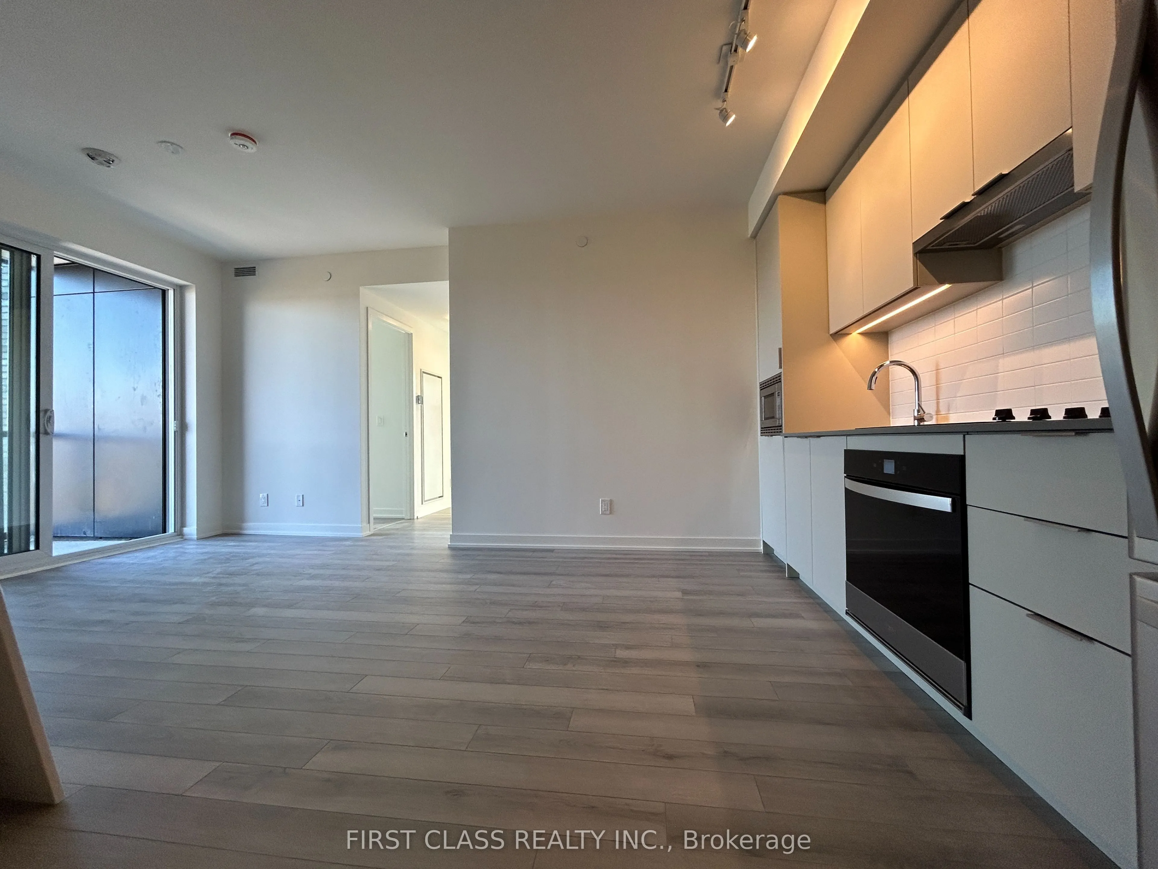 3071 Trafalgar Road, #305