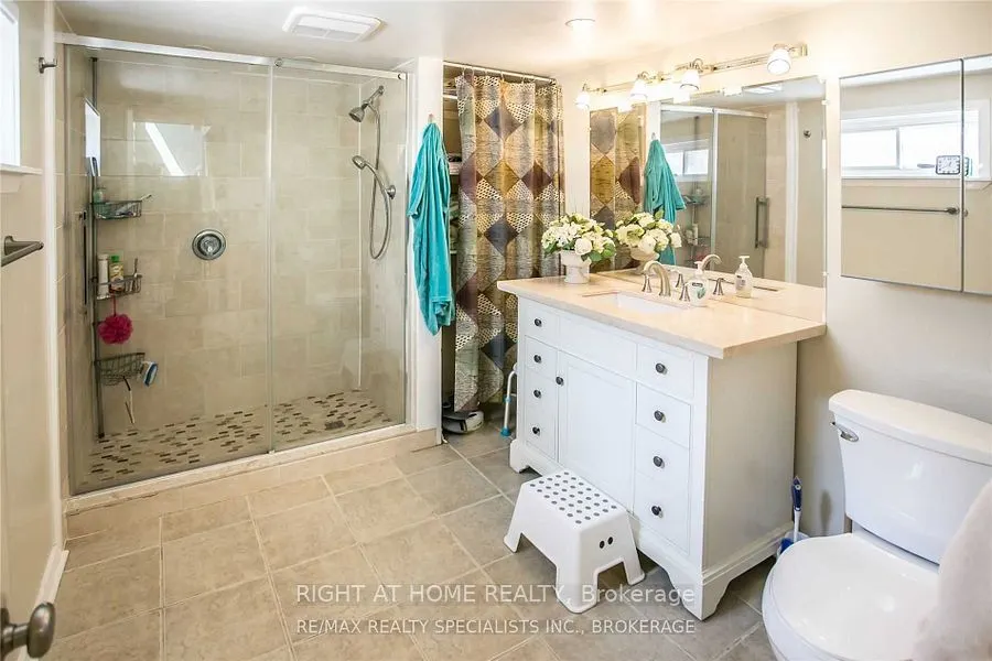 124 Avondale Blvd (Basement)