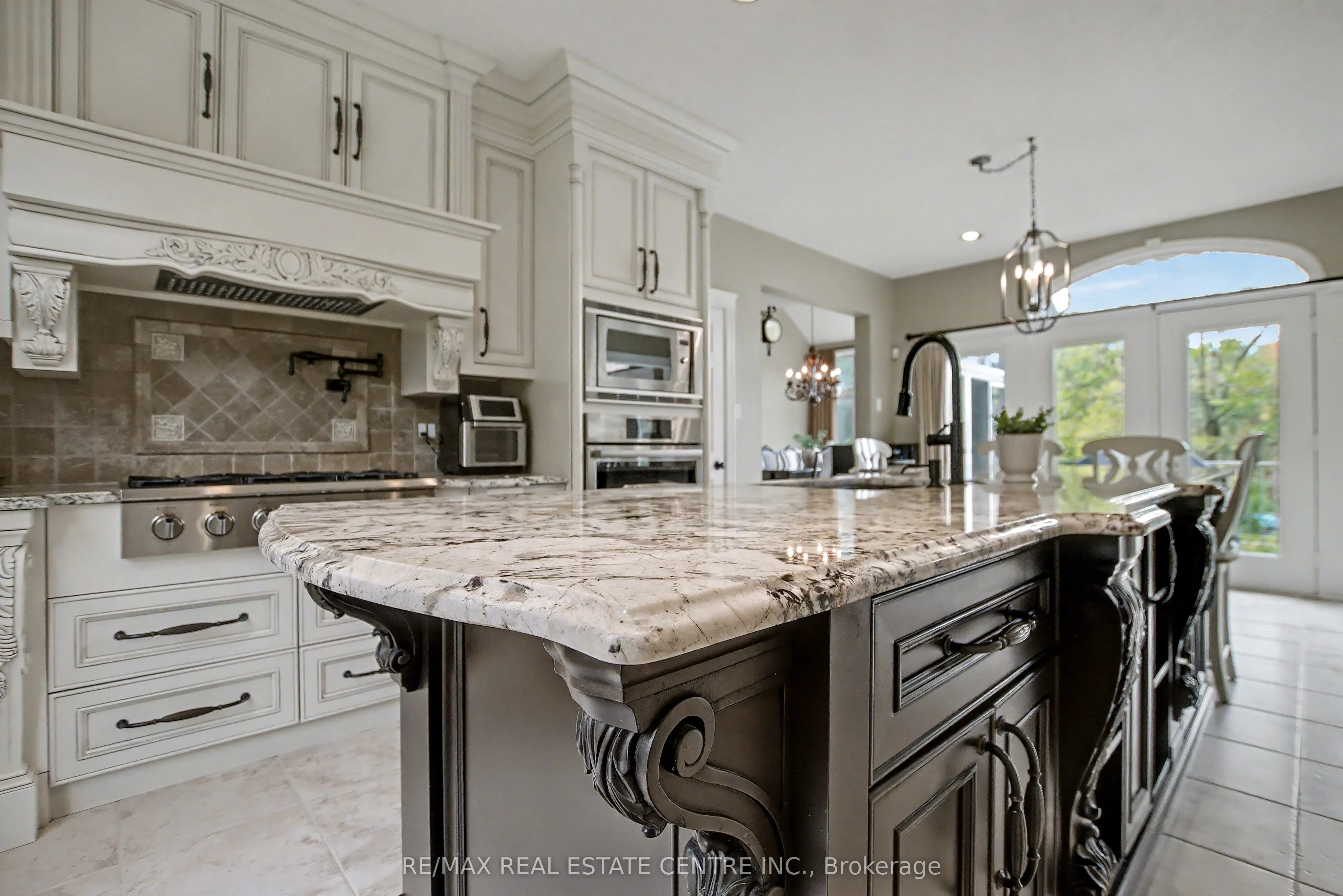 4220 Ennisclare Drive