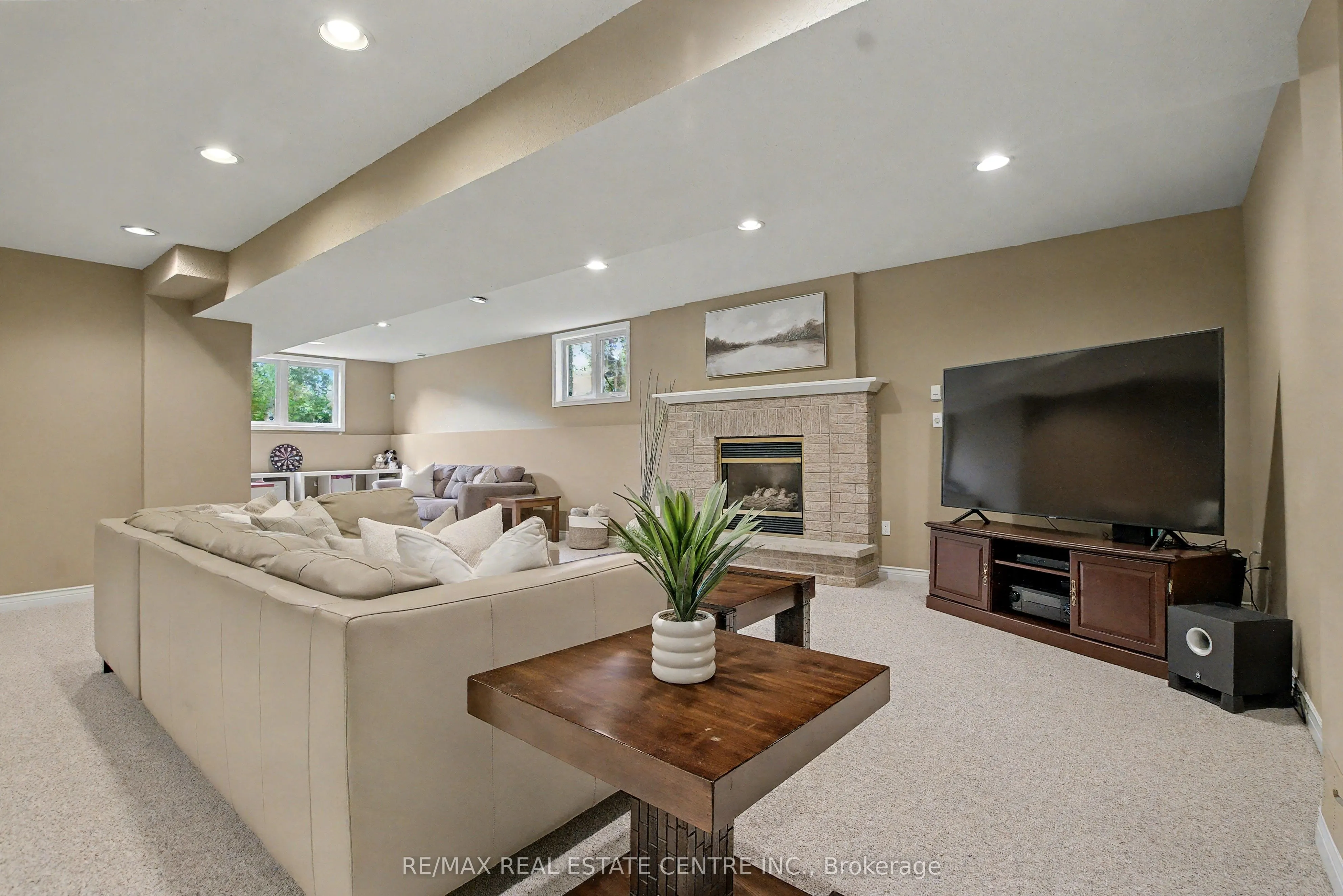 4220 Ennisclare Drive