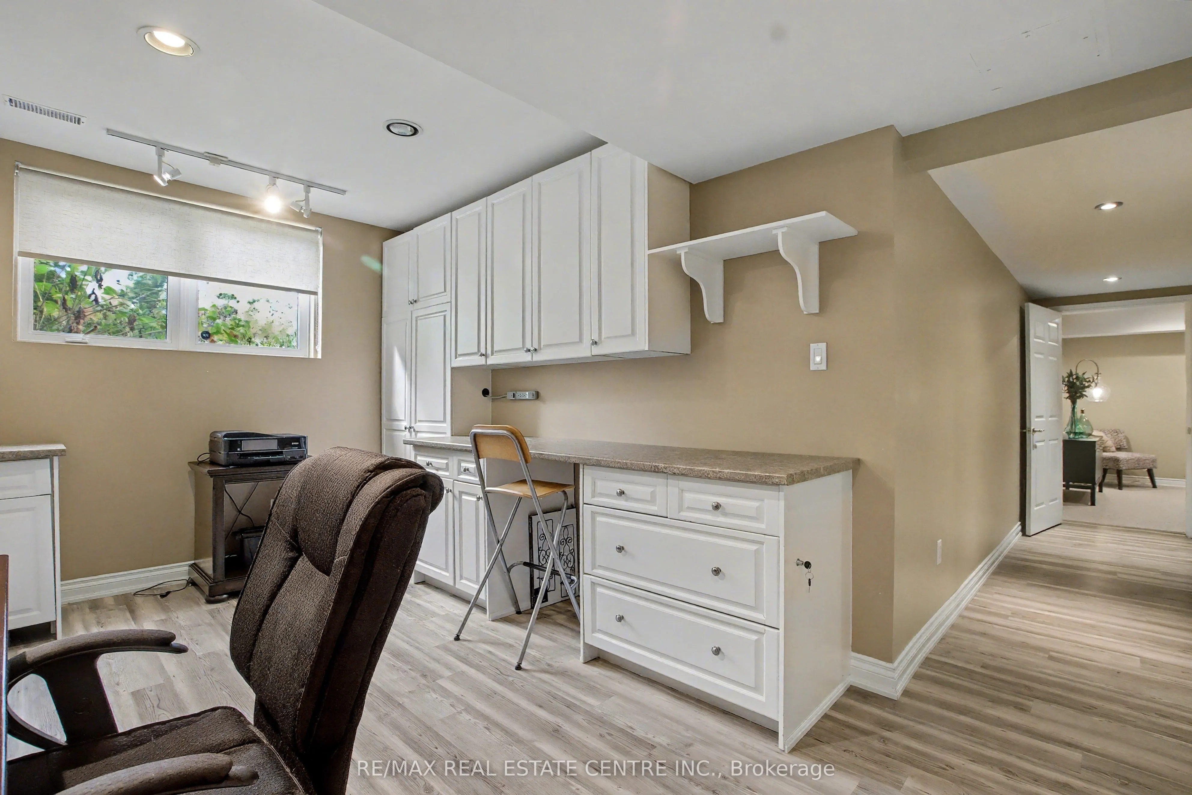 4220 Ennisclare Drive
