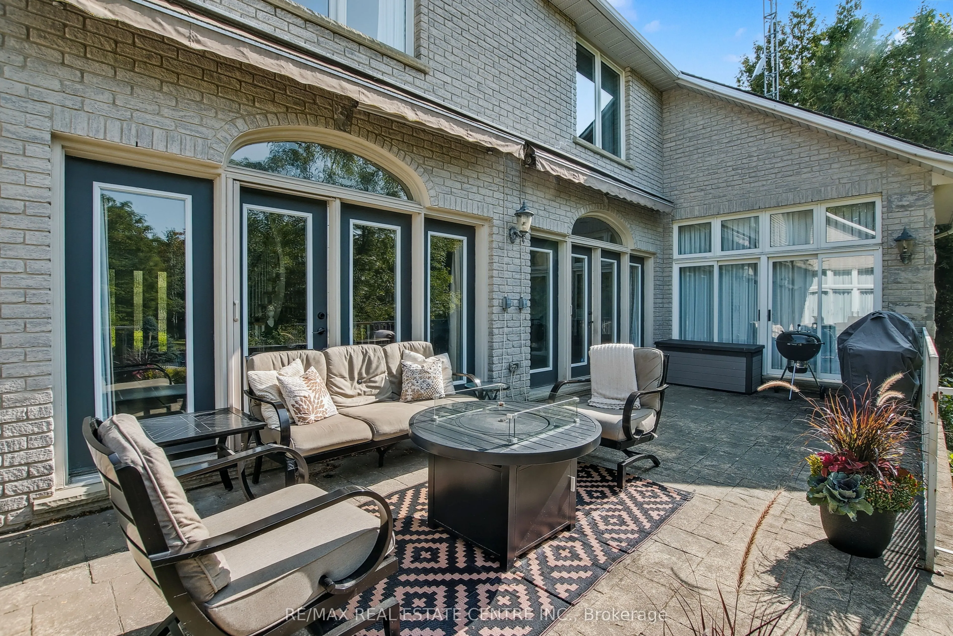 4220 Ennisclare Drive