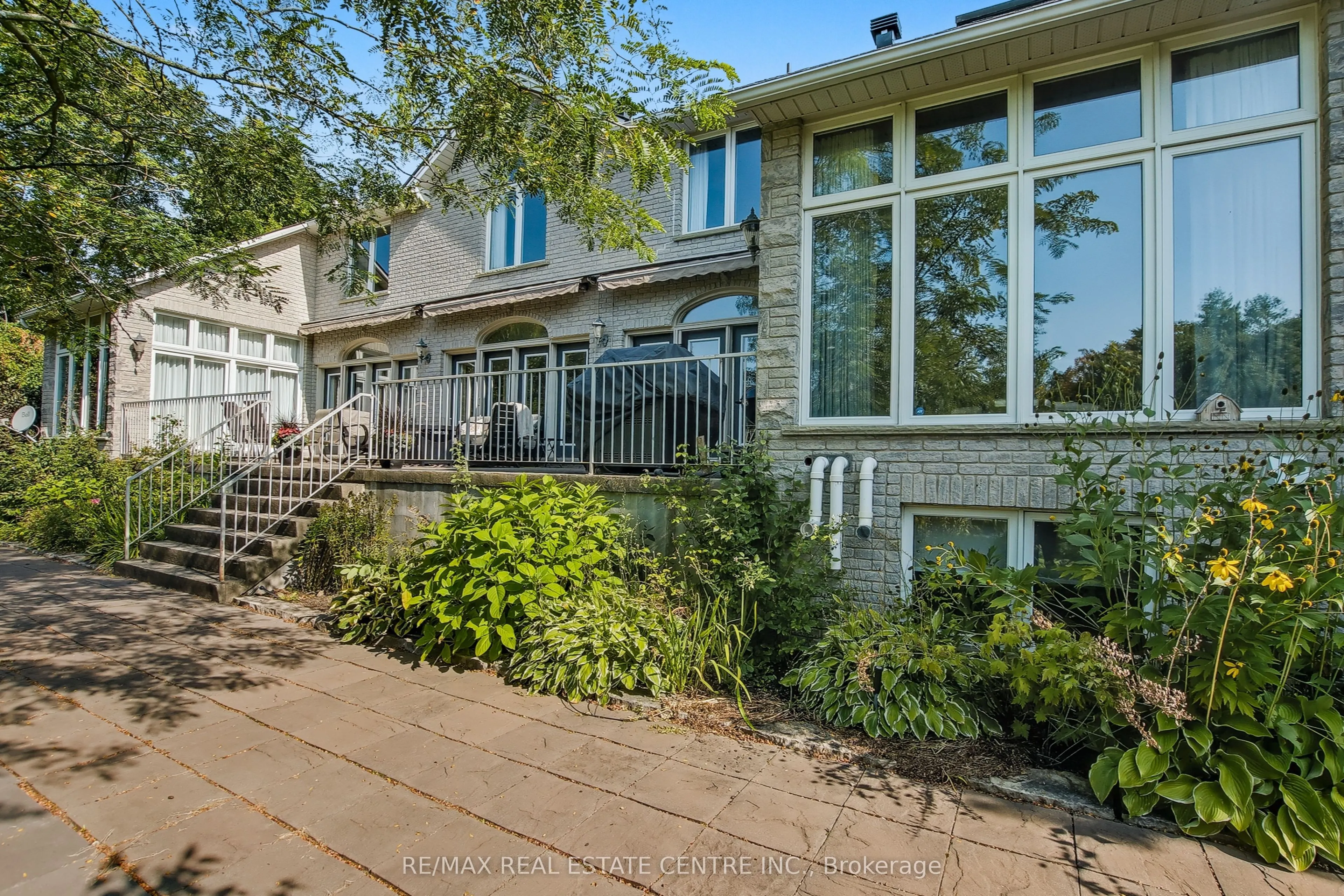 4220 Ennisclare Drive
