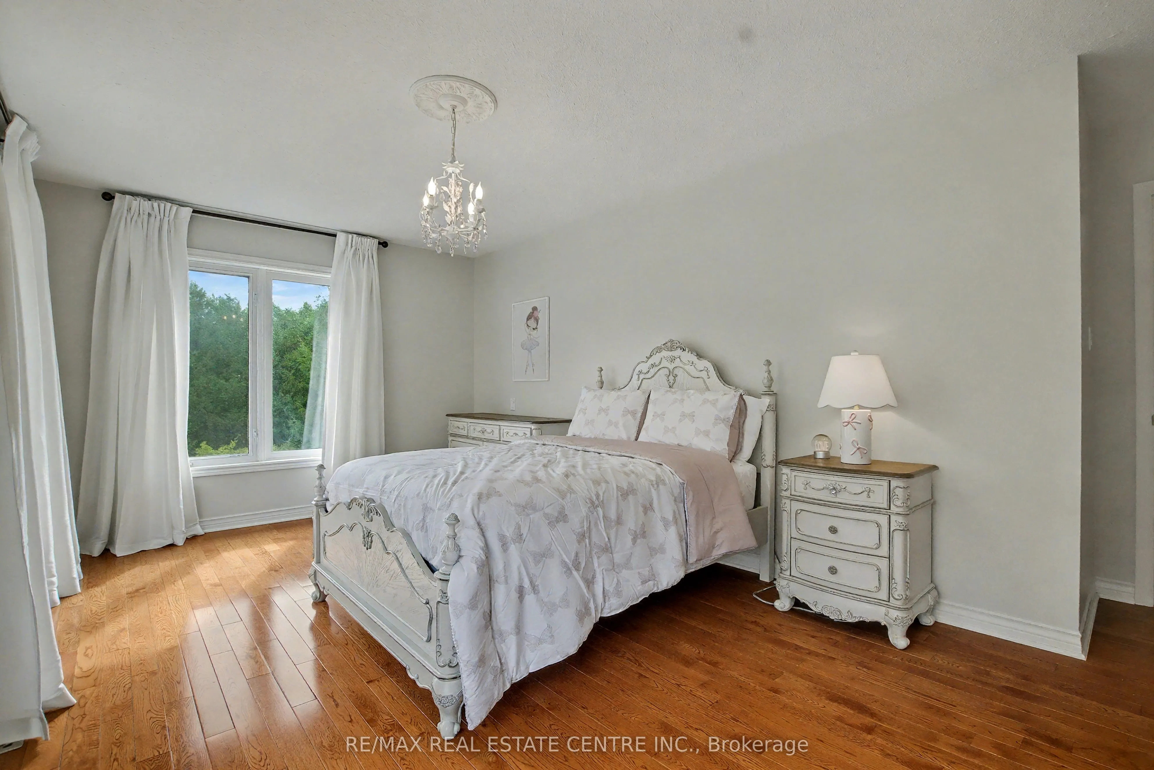 4220 Ennisclare Drive