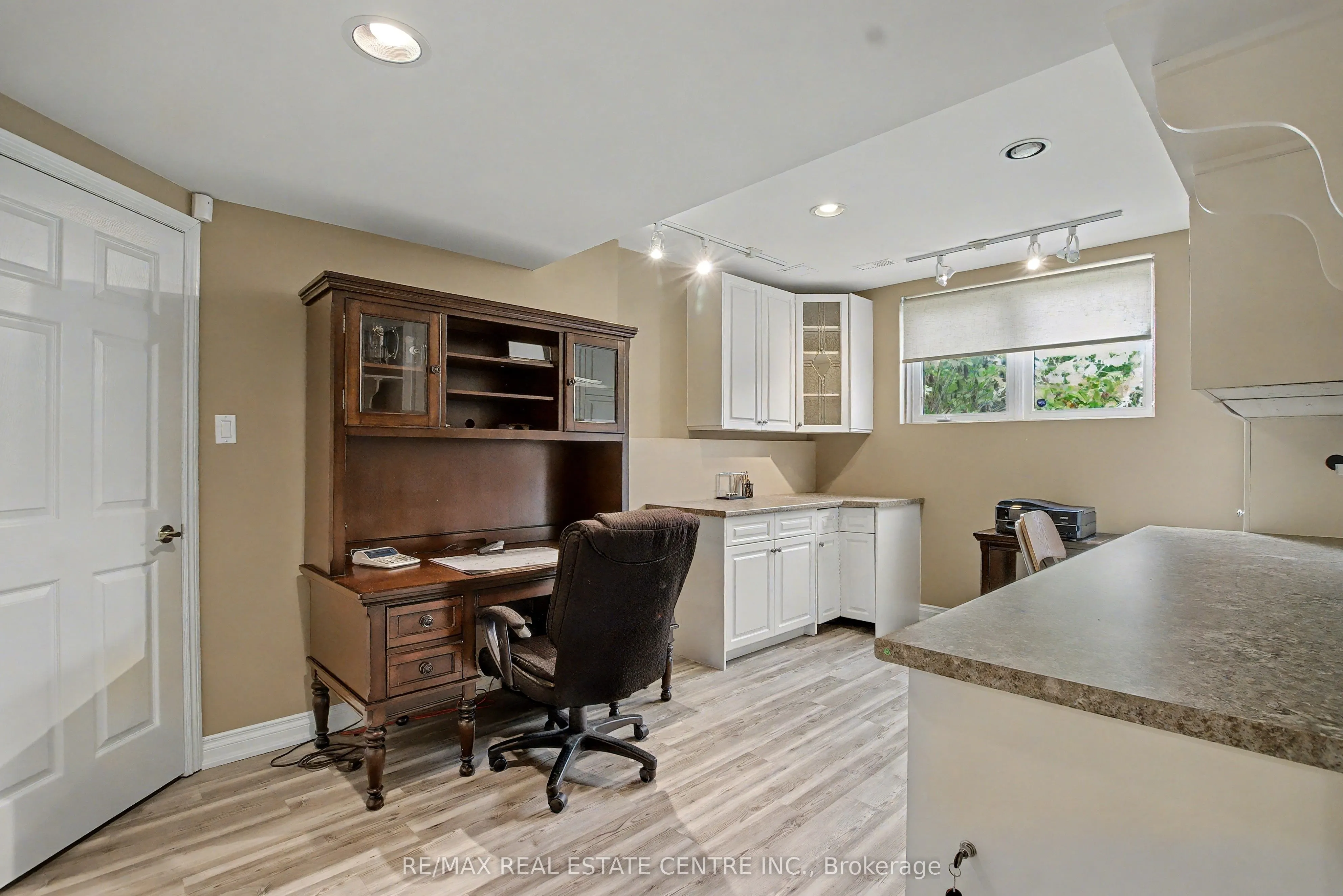 4220 Ennisclare Drive