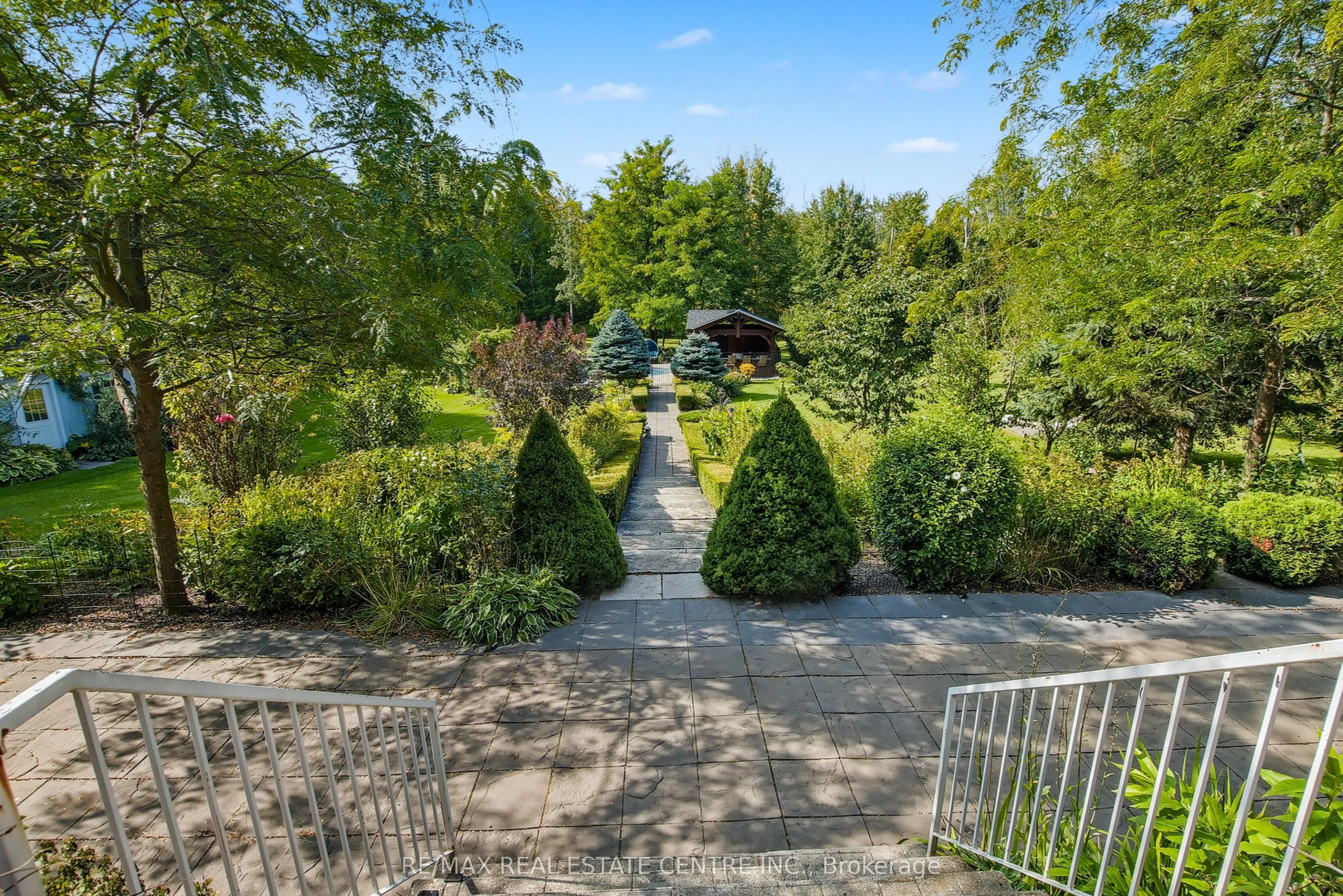 4220 Ennisclare Drive