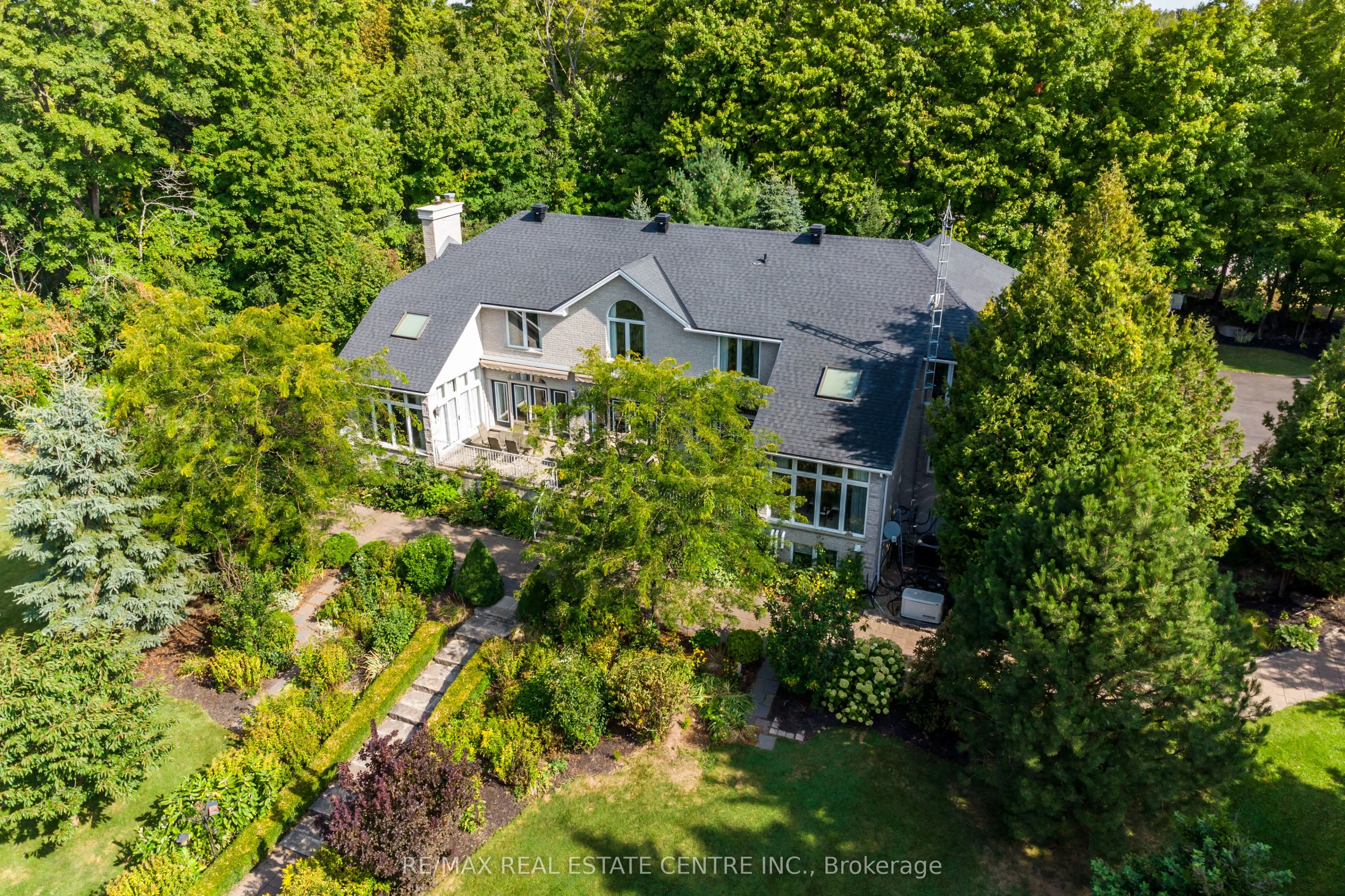 4220 Ennisclare Drive