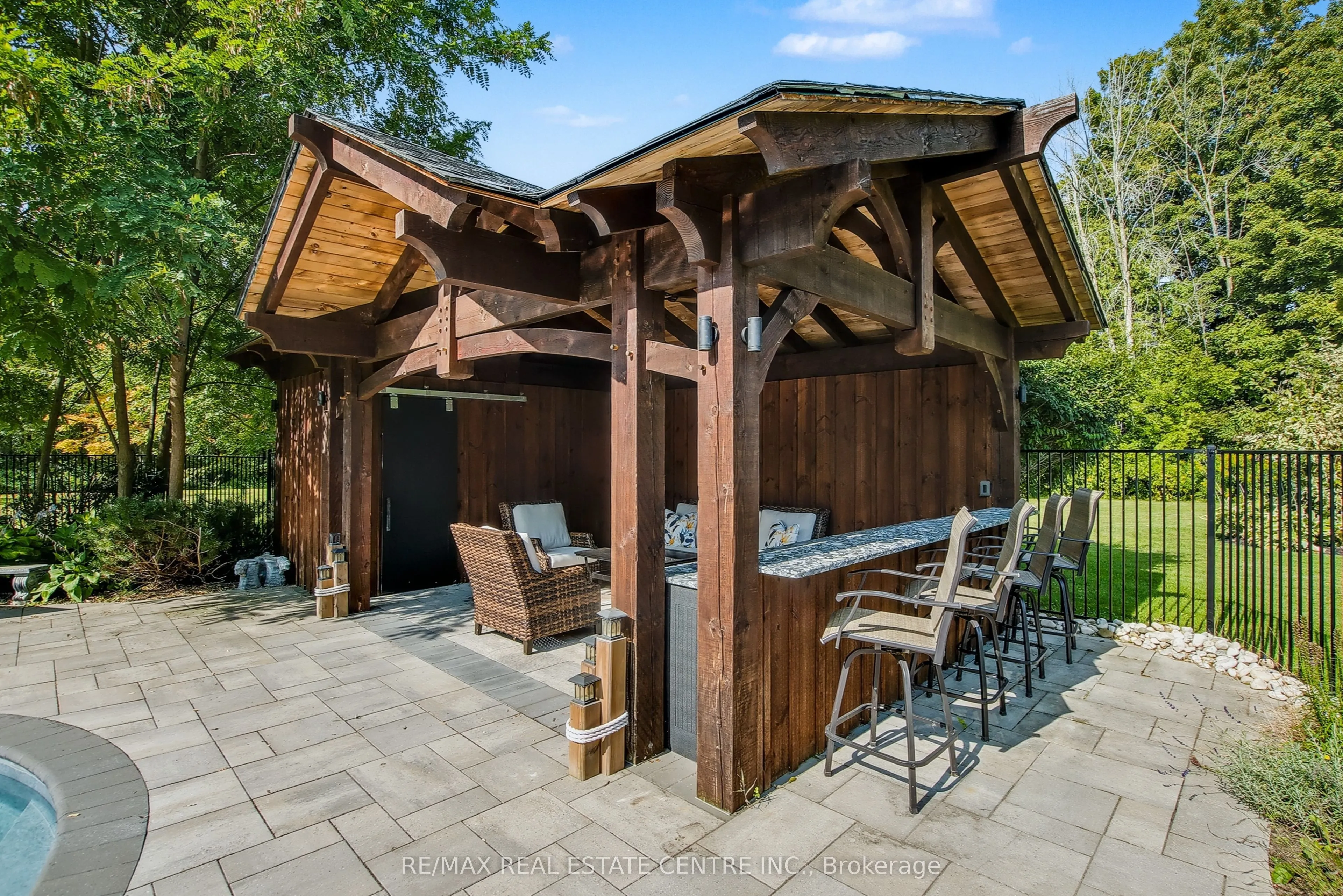 4220 Ennisclare Drive