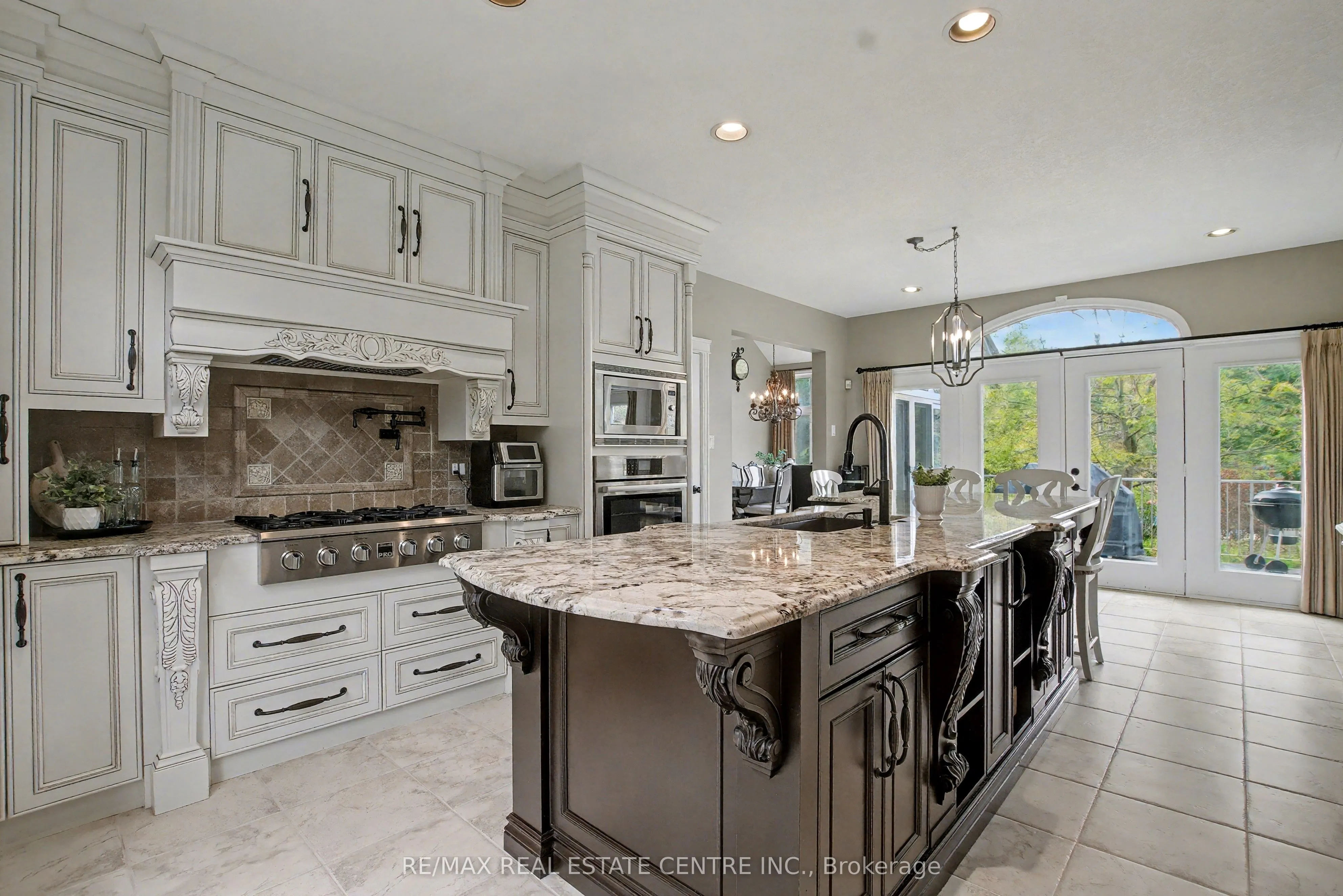 4220 Ennisclare Drive
