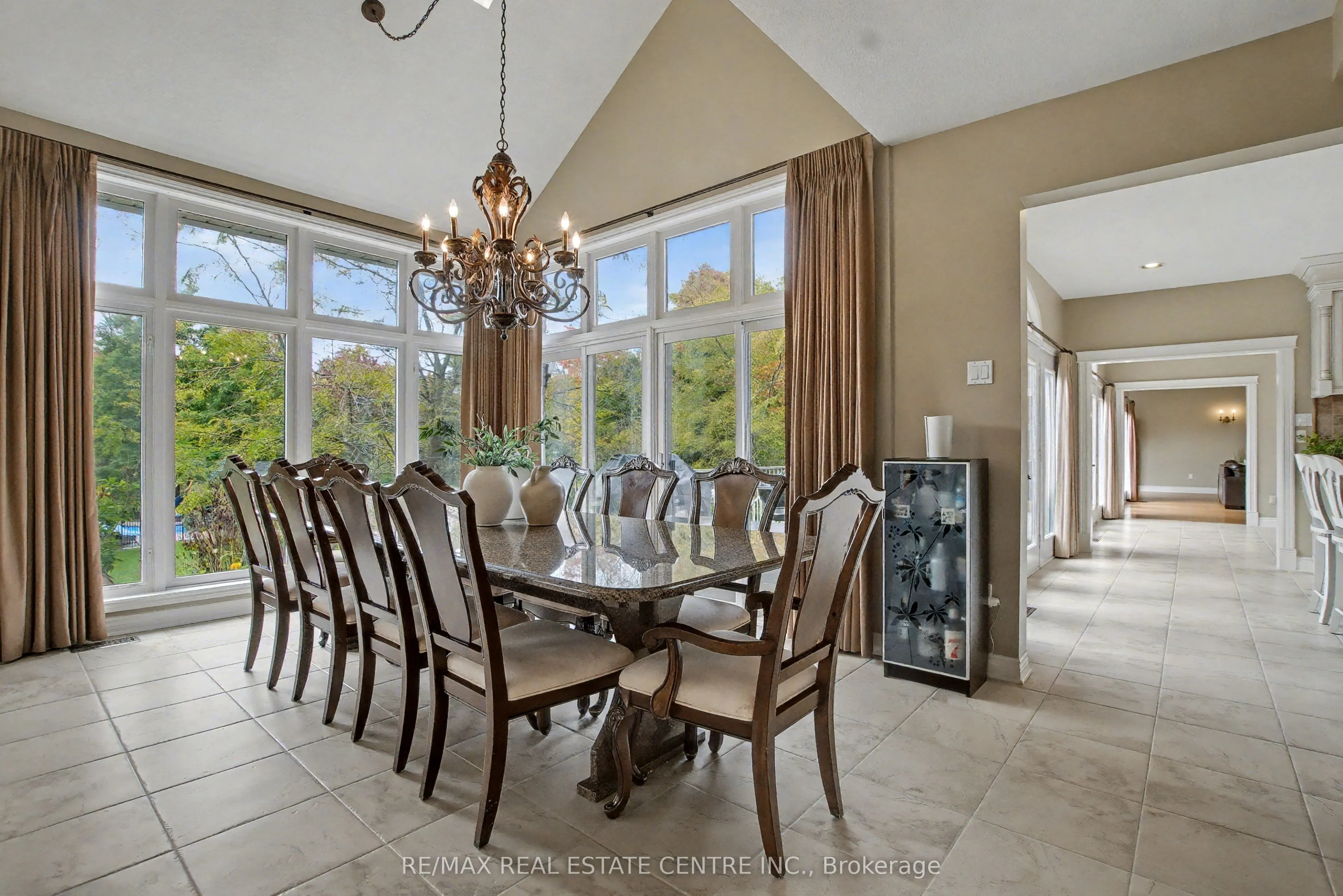 4220 Ennisclare Drive