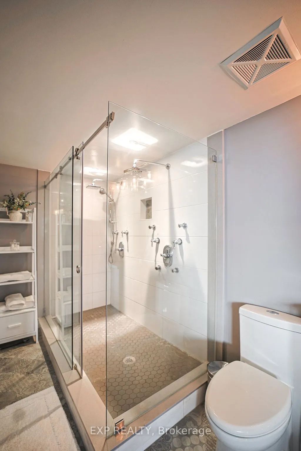 155 Legion Road N, #2304