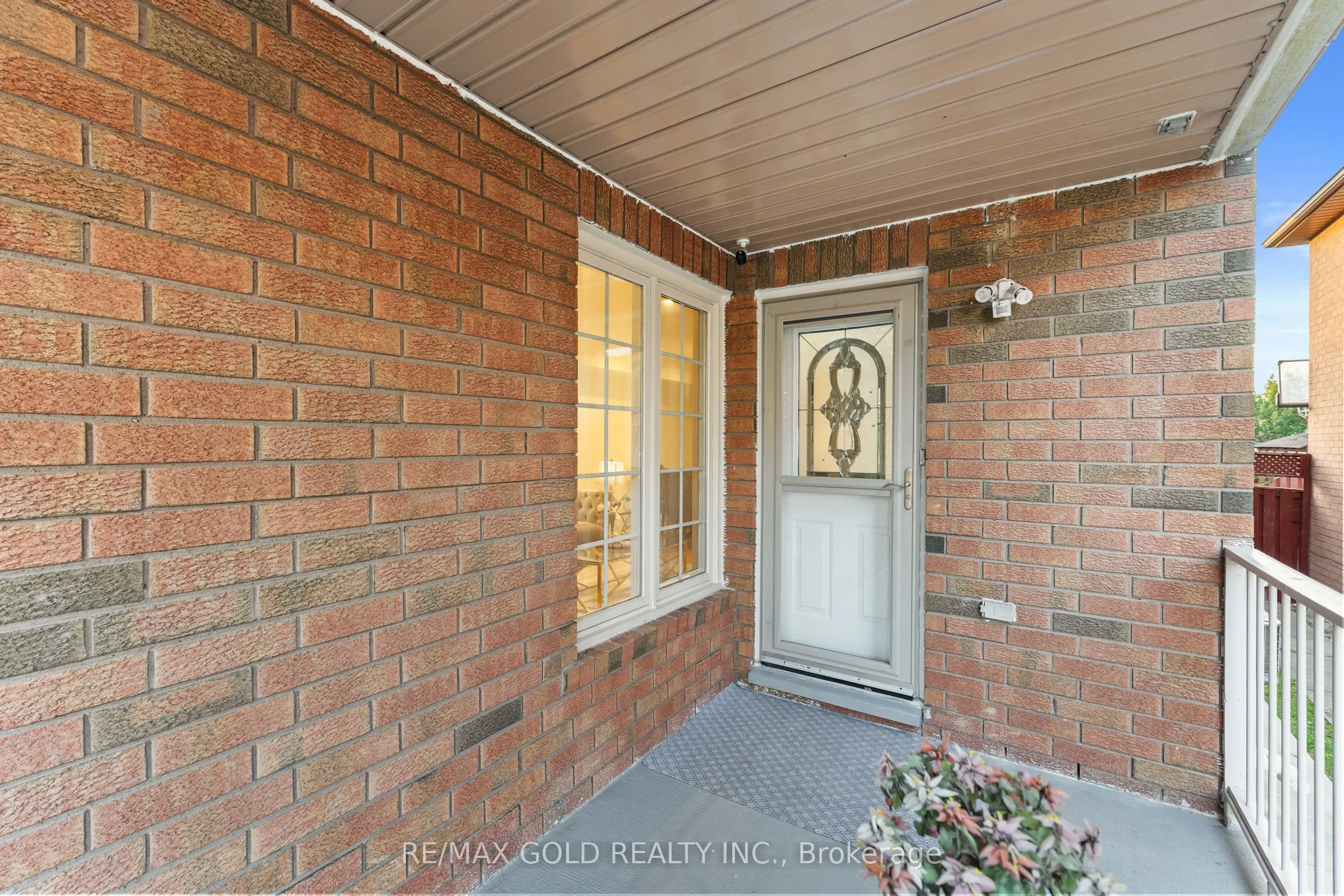 83 Mount Ranier Crescent