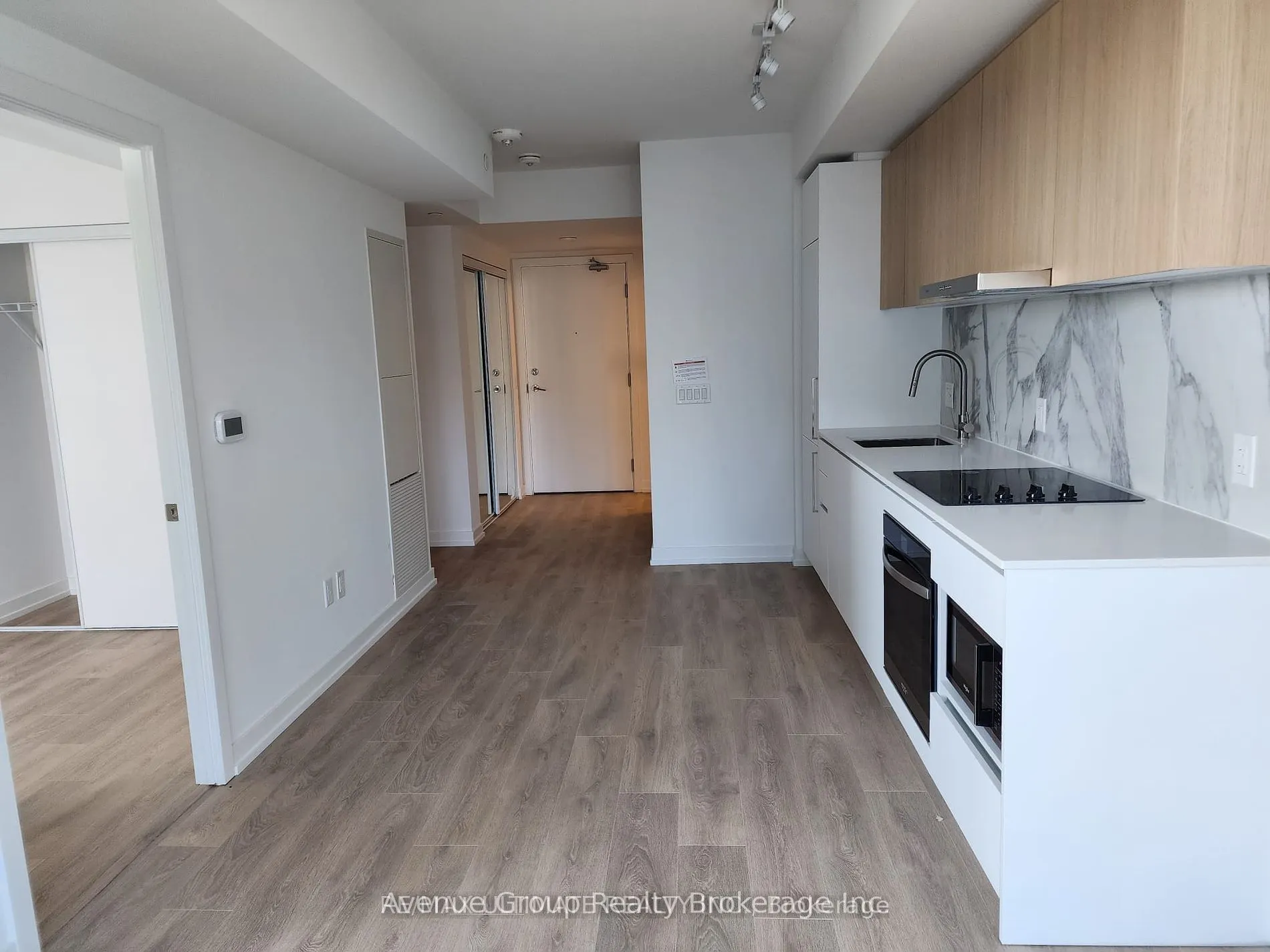 1100 Sheppard Avenue W, #809