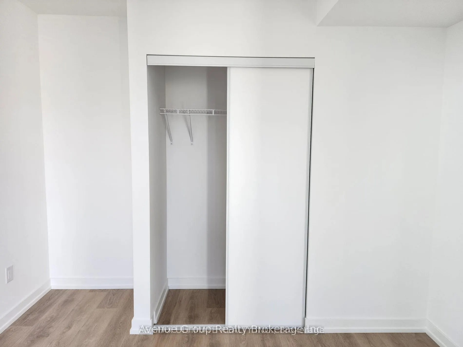 1100 Sheppard Avenue W, #809