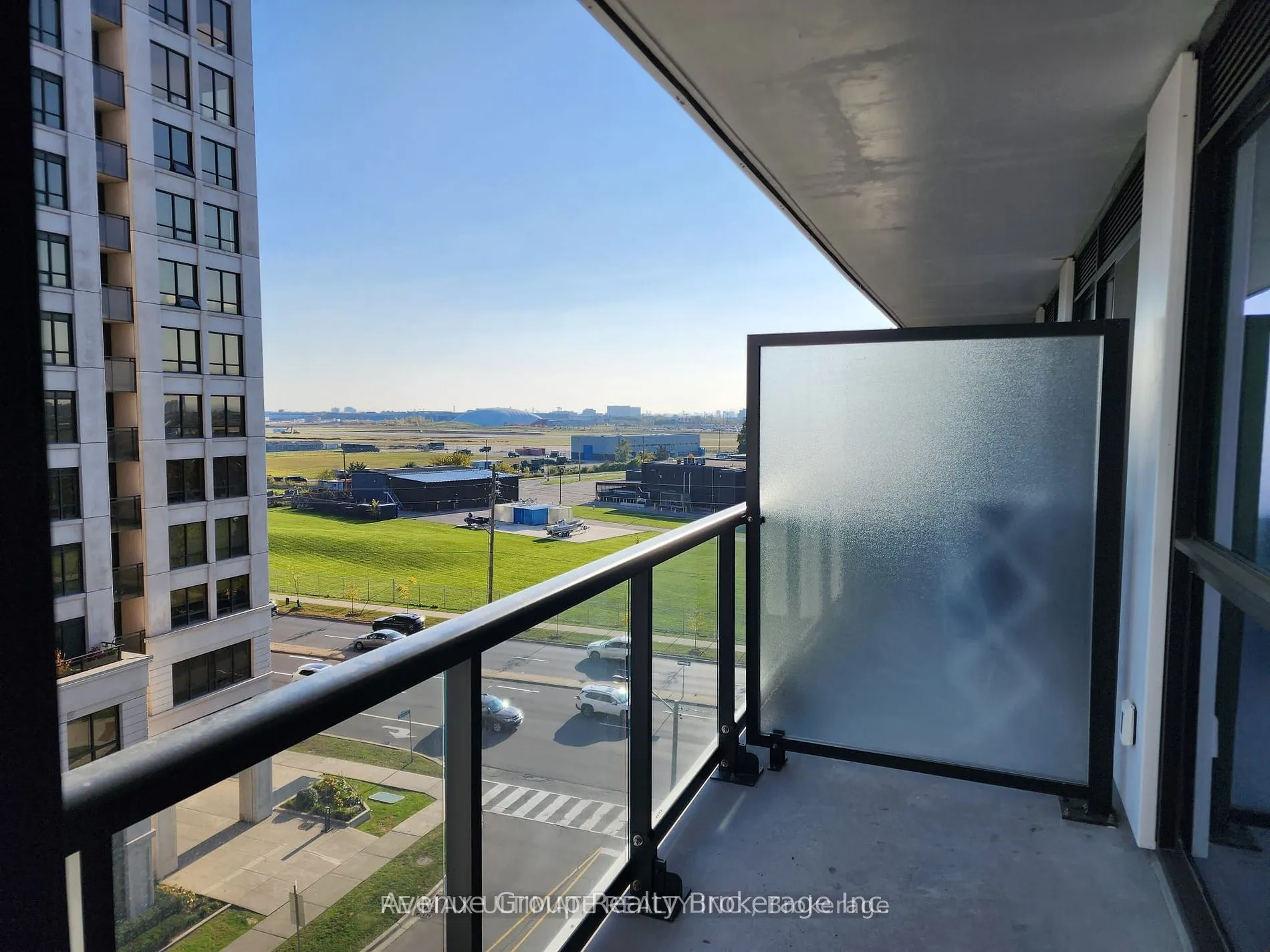 1100 Sheppard Avenue W, #809