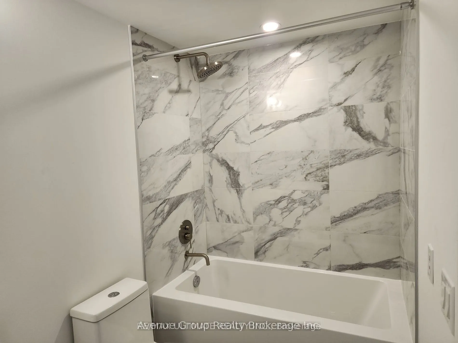1100 Sheppard Avenue W, #809
