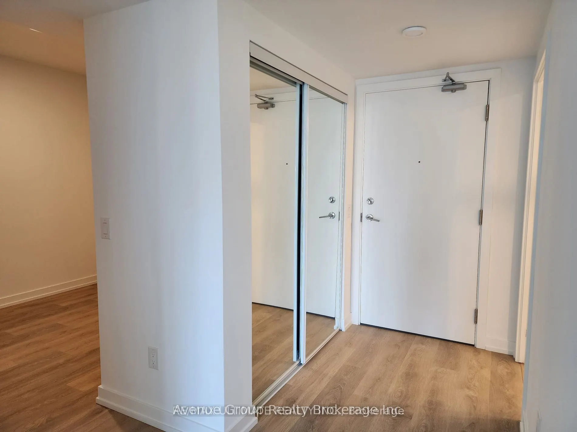 1100 Sheppard Avenue W, #809