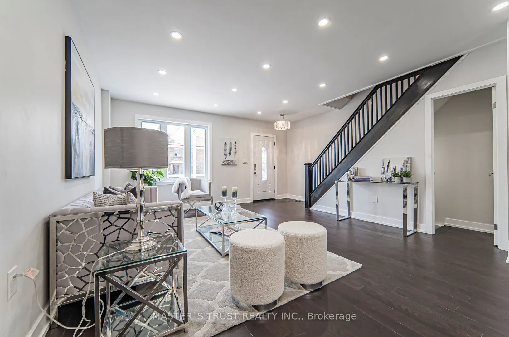 613 Old Weston Road S
