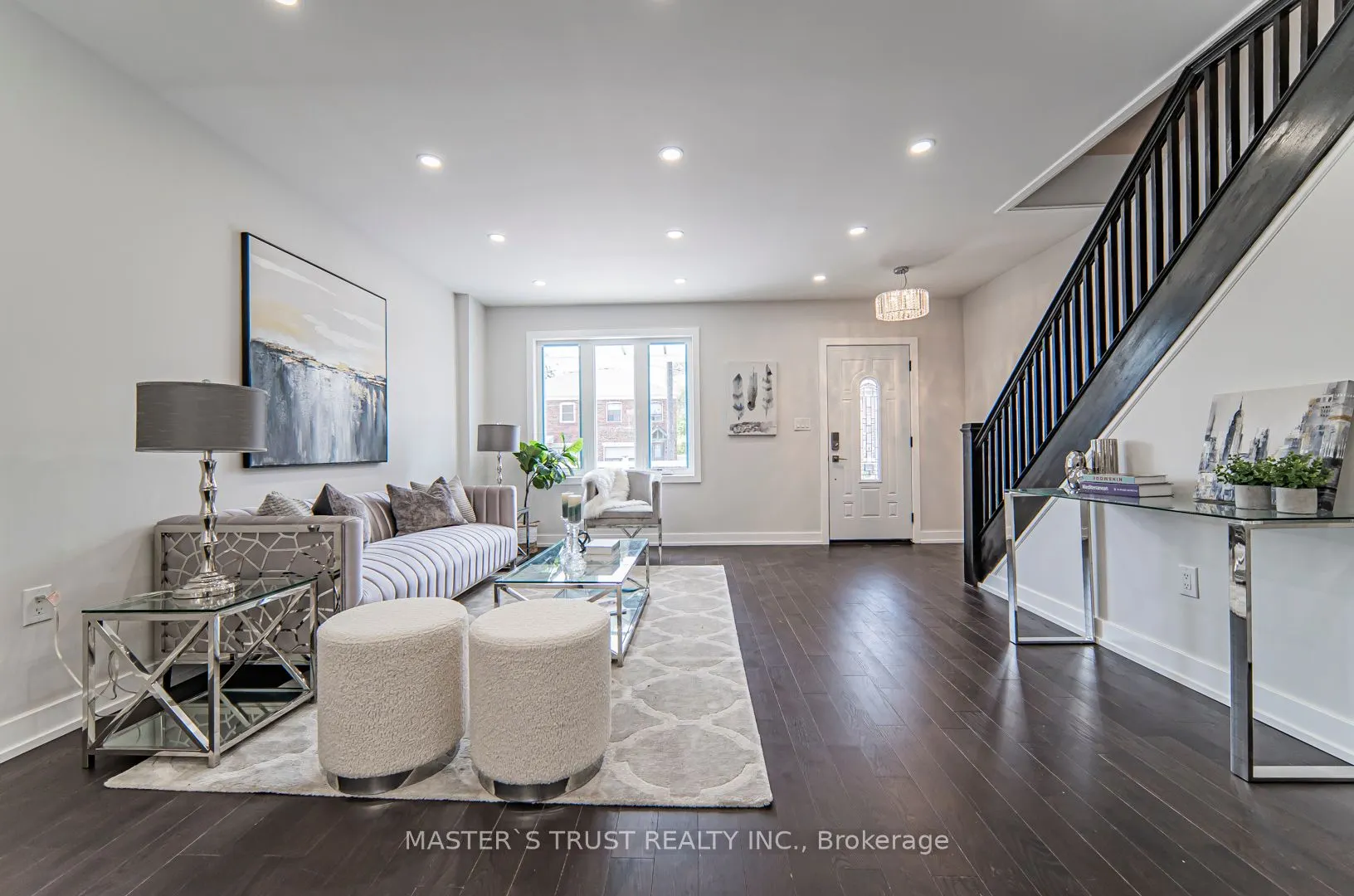 613 Old Weston Road S